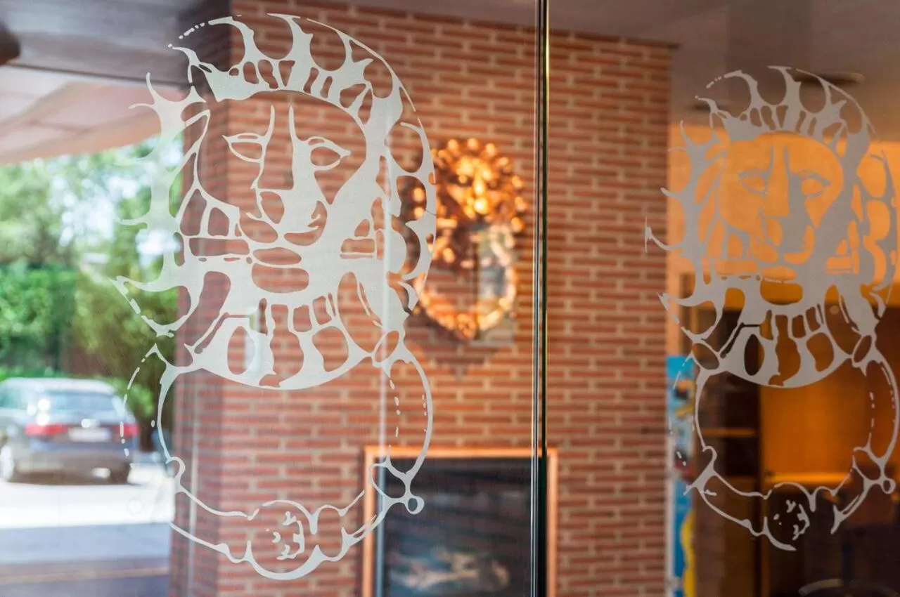 Property building in Posadas De España Paterna