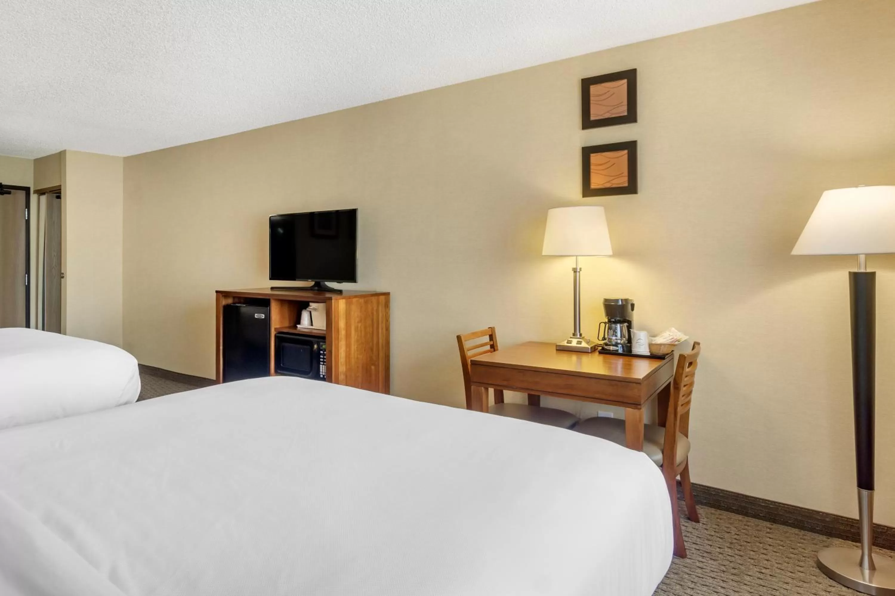 Bedroom, Bed in Comfort Inn & Suites Bothell - Seattle North
