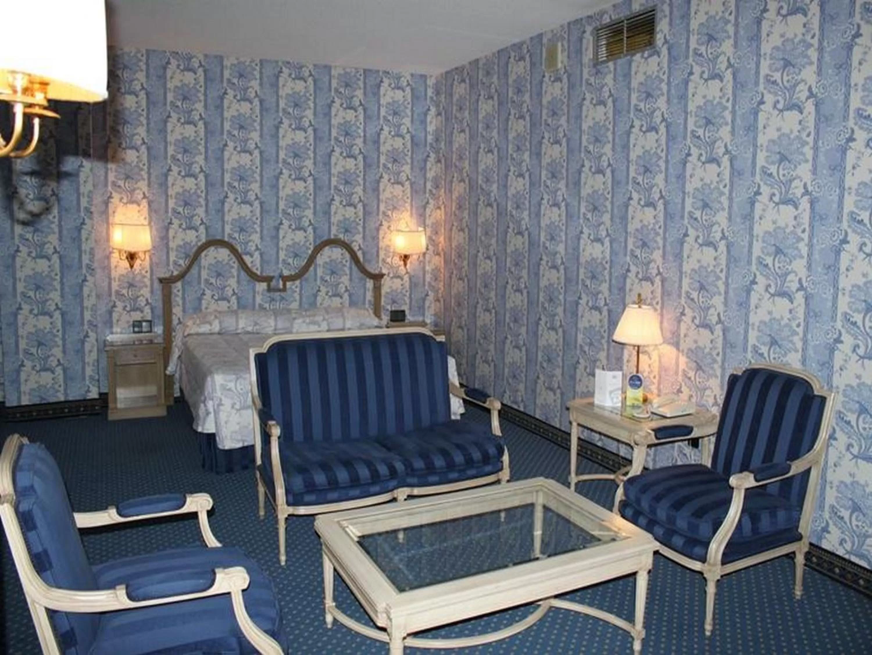 Living room in Hotel Ébora by Vivere Stays