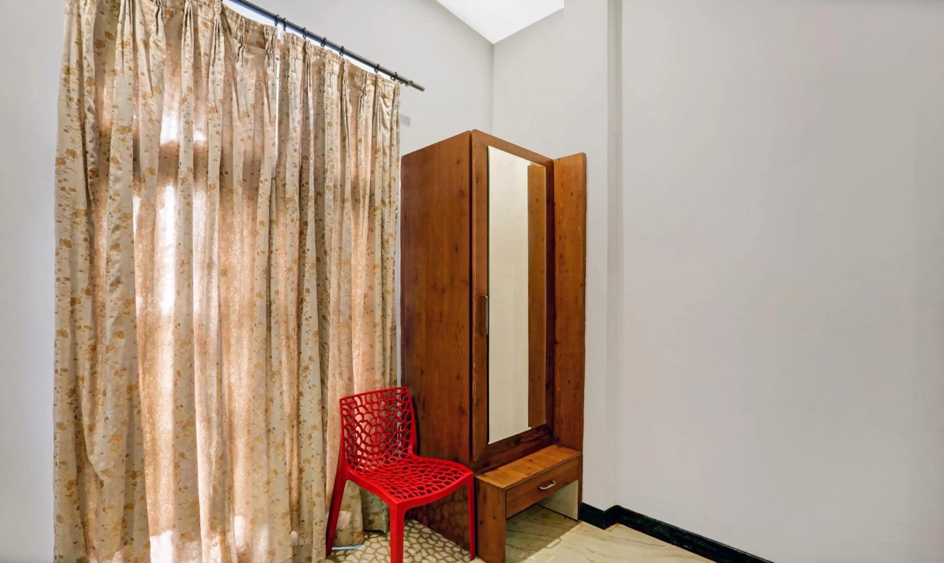 wardrobe, TV/Entertainment Center in Itsy By Treebo - Anurag Inn