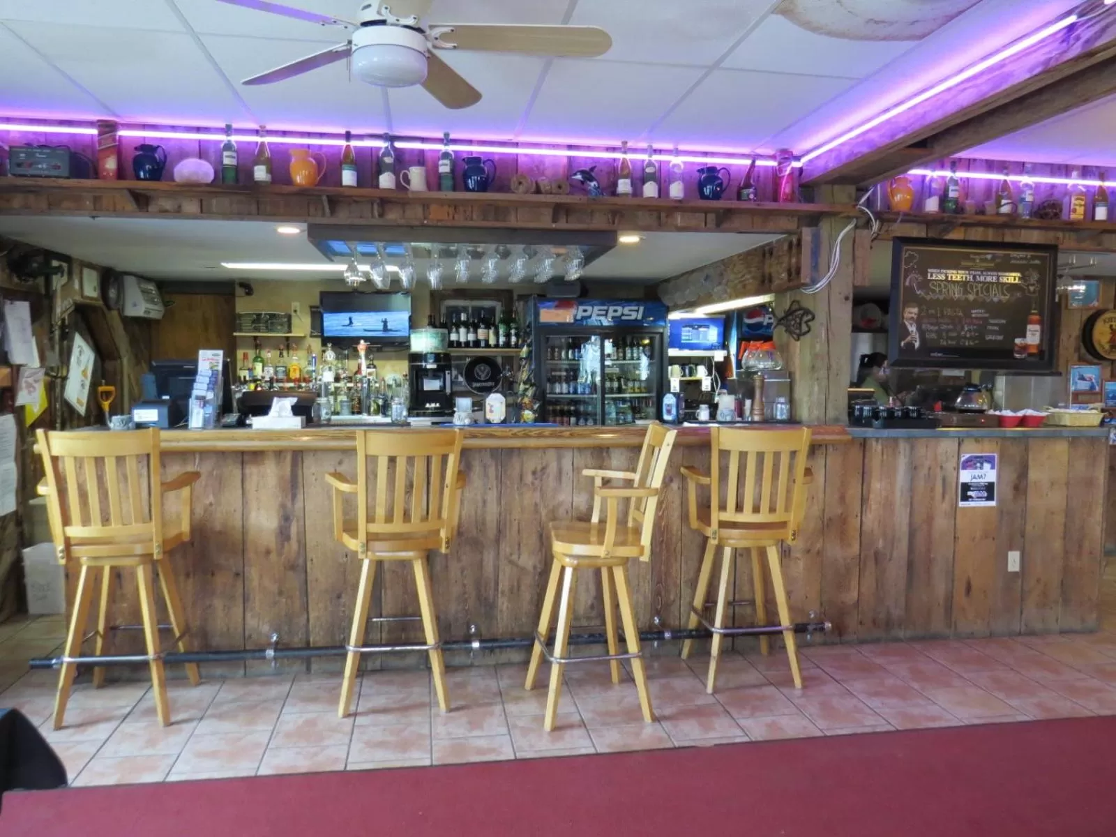 Restaurant/places to eat in Dockside Suites