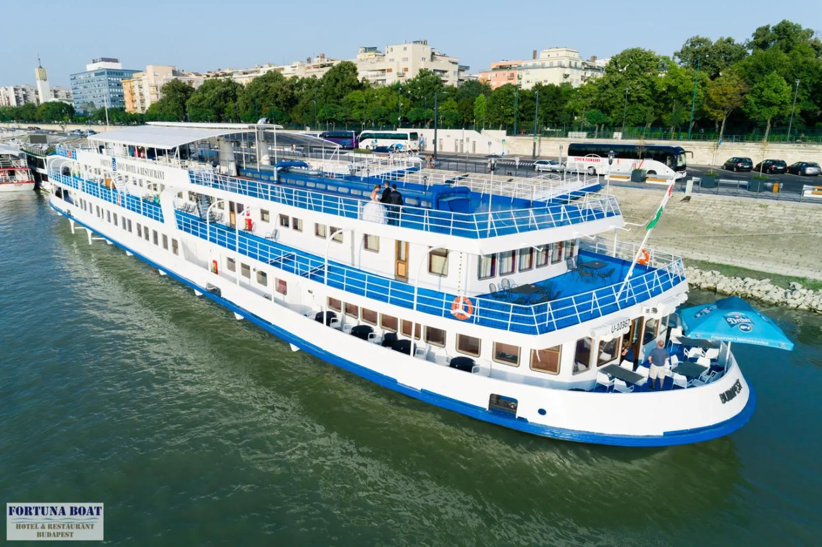 Restaurant/places to eat in Fortuna Boat Hotel Budapest