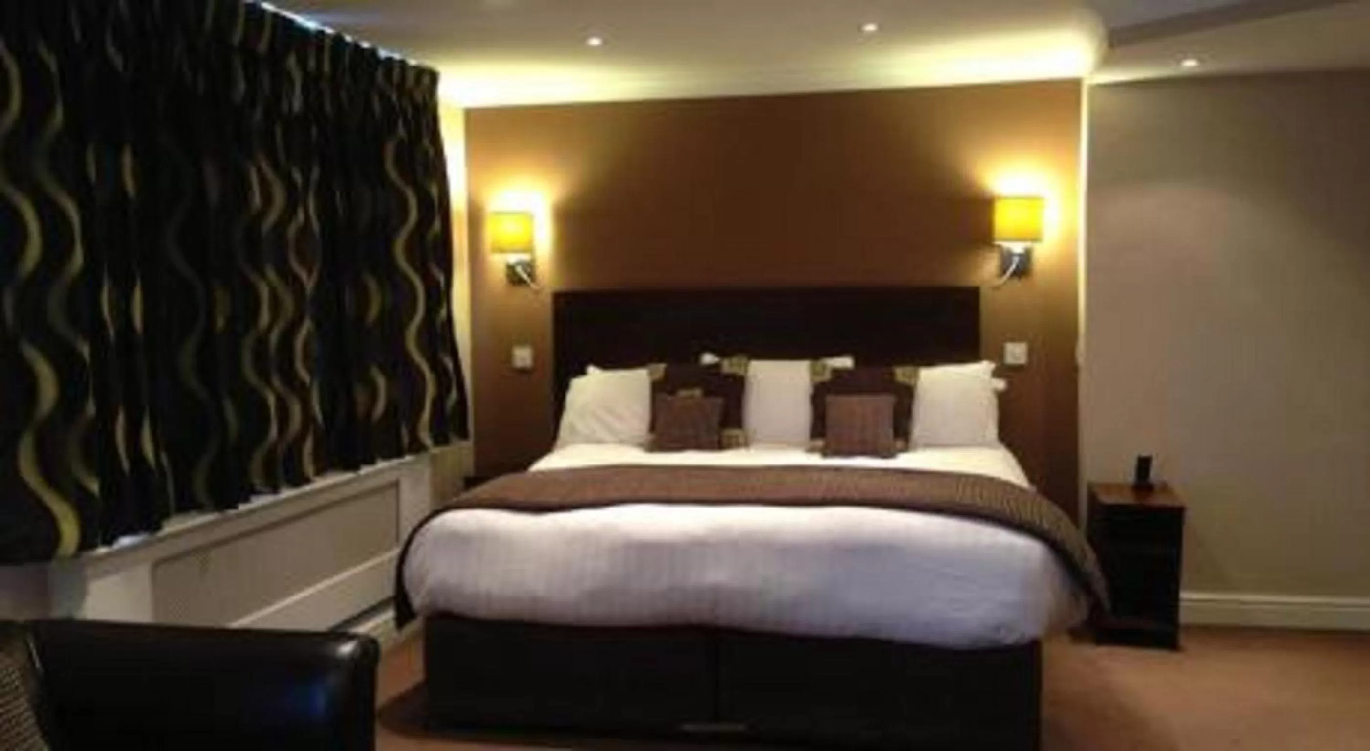 Bedroom, Bed in Dolphin SA1