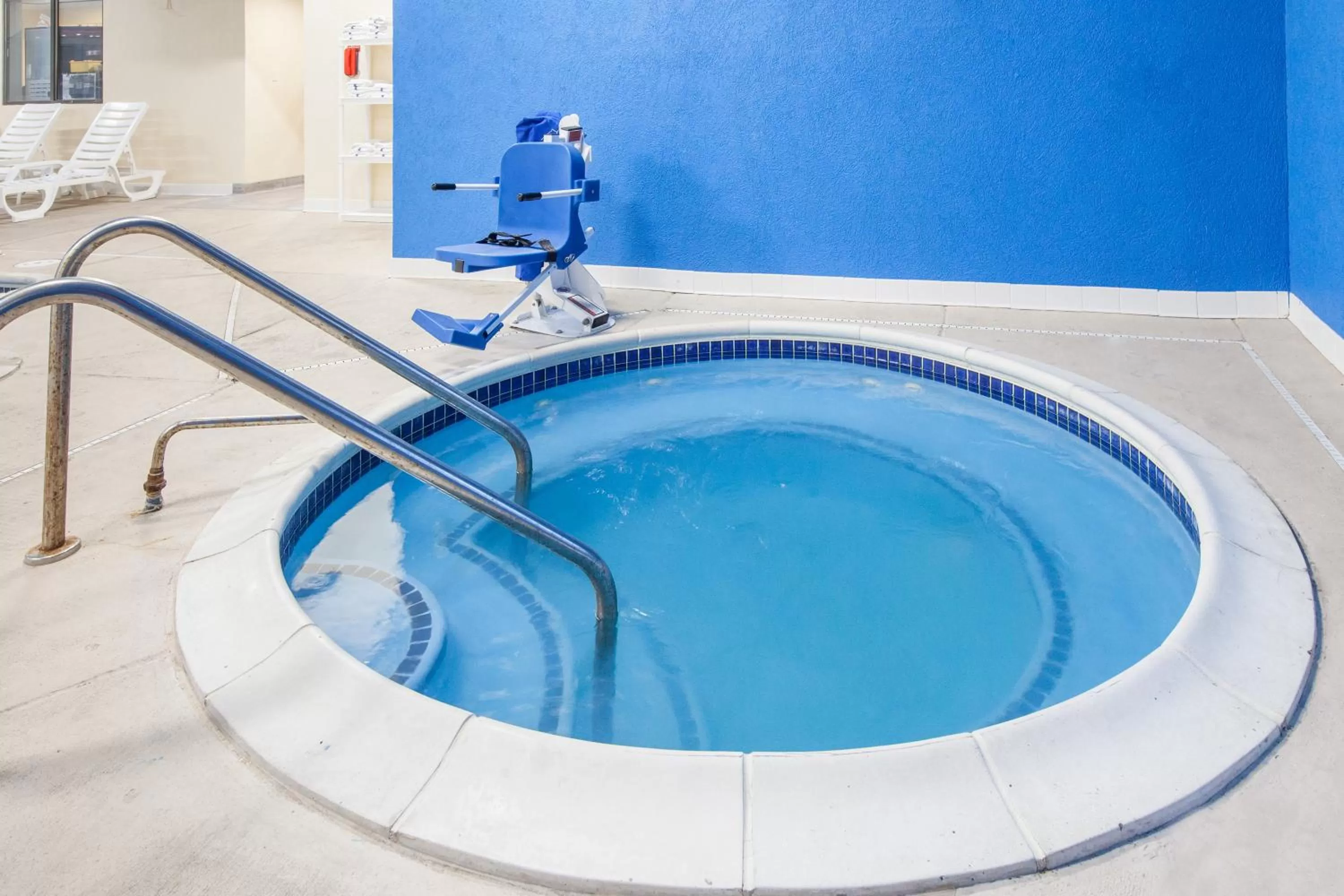 Hot Tub in Days Inn by Wyndham Miami