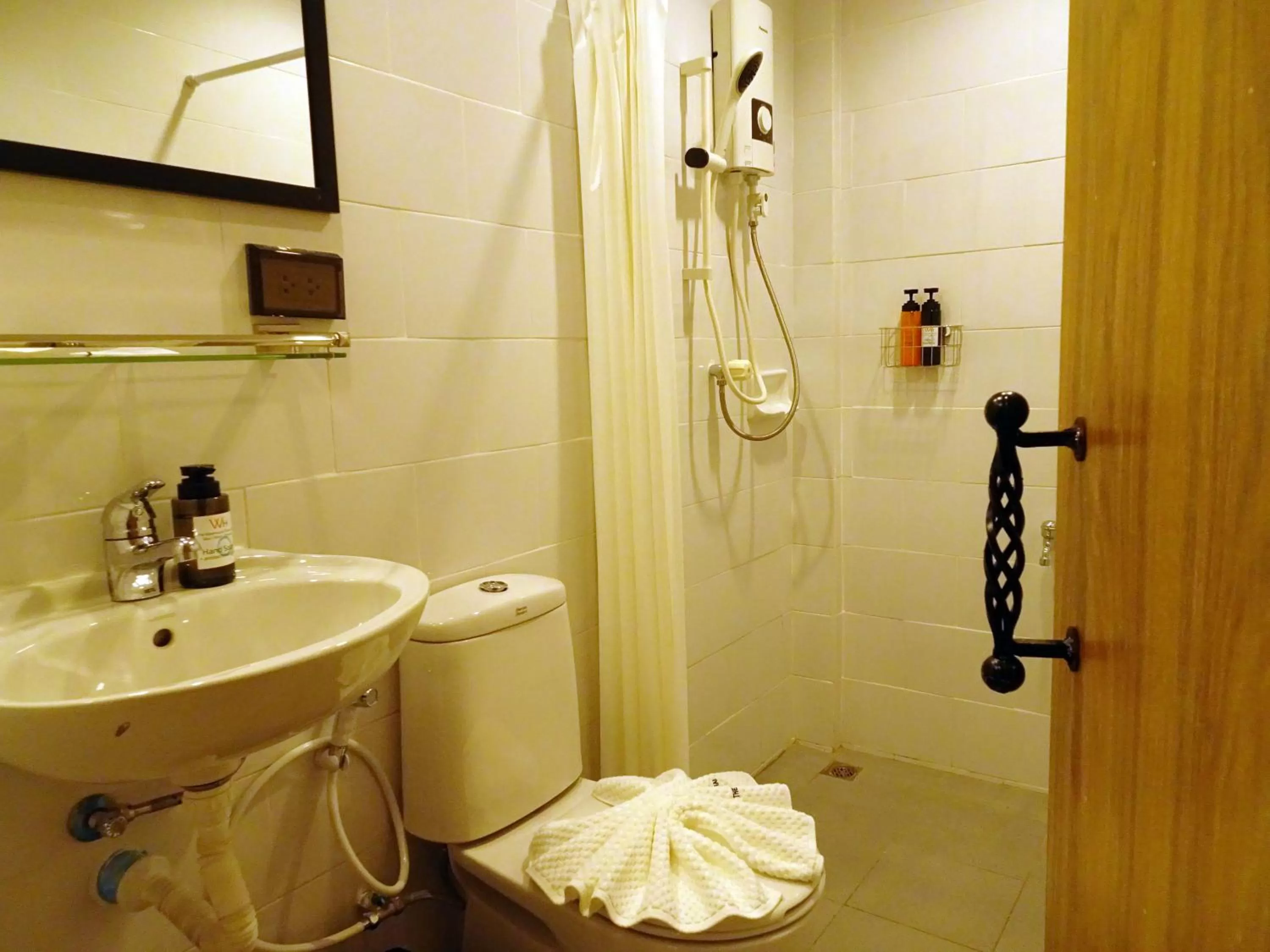 Shower in The Warehouse Chiang Mai