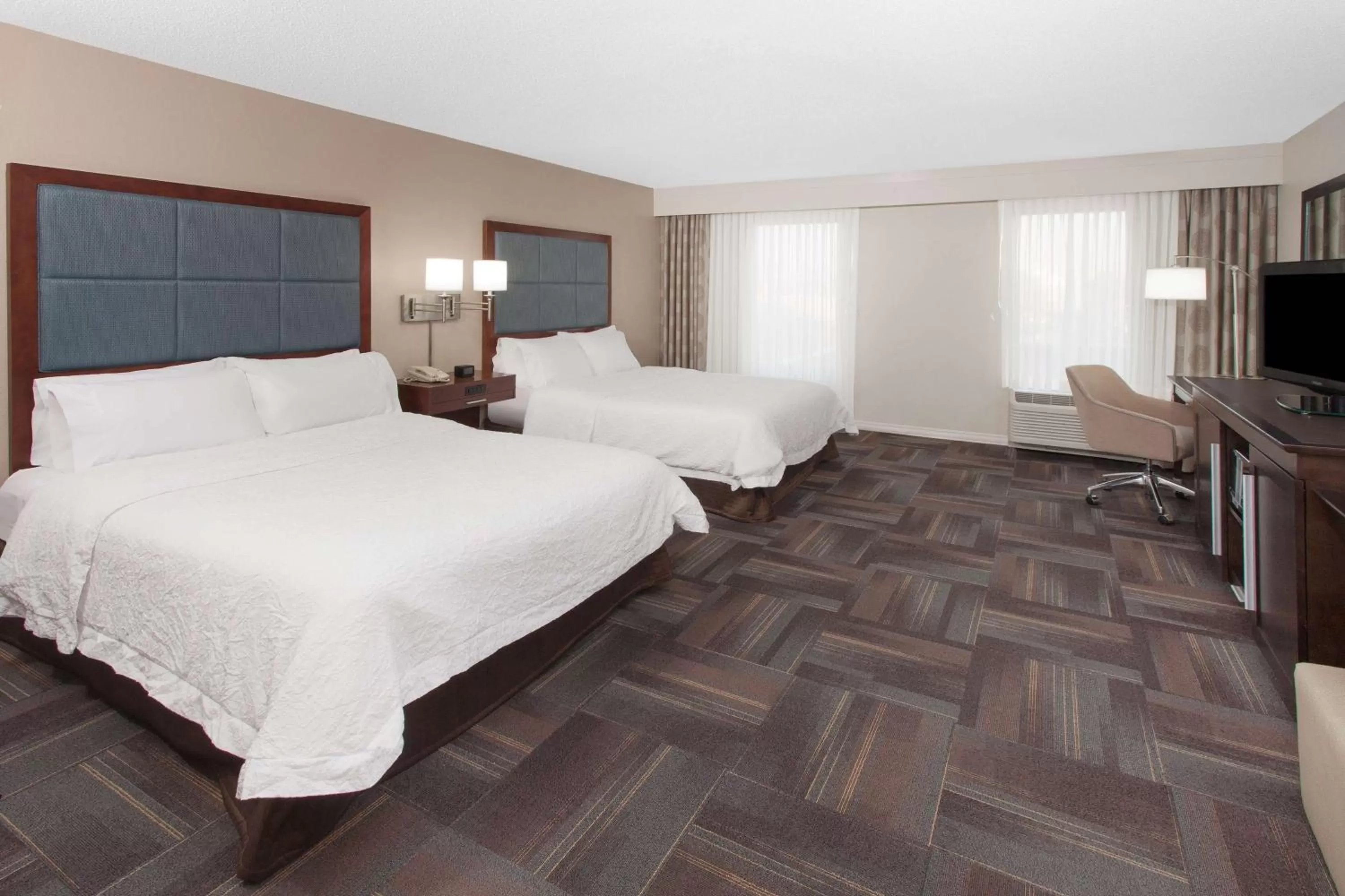 Bedroom, Bed in Hampton Inn & Suites Munster