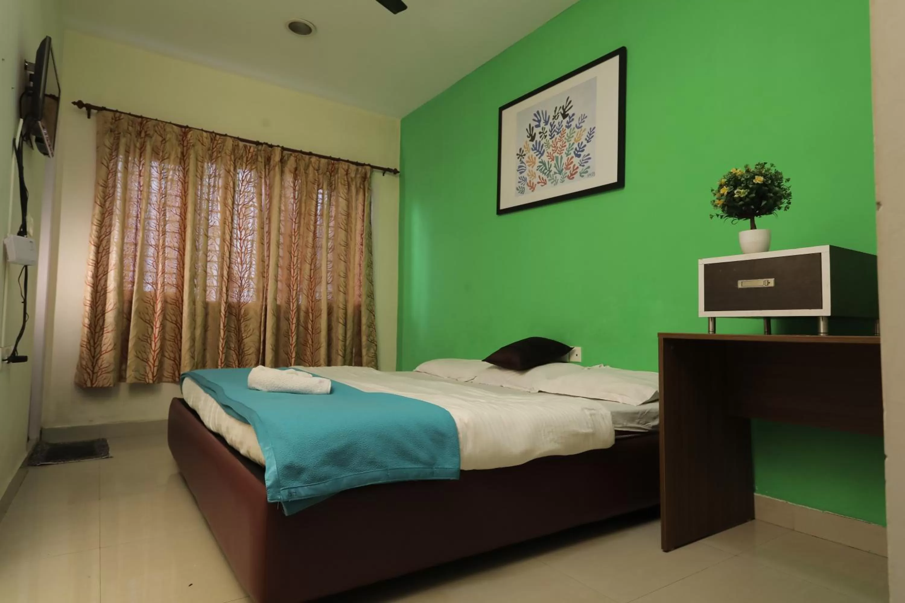 Bed in Nilgiris Inn By Lexstays Kotagiri, Ooty