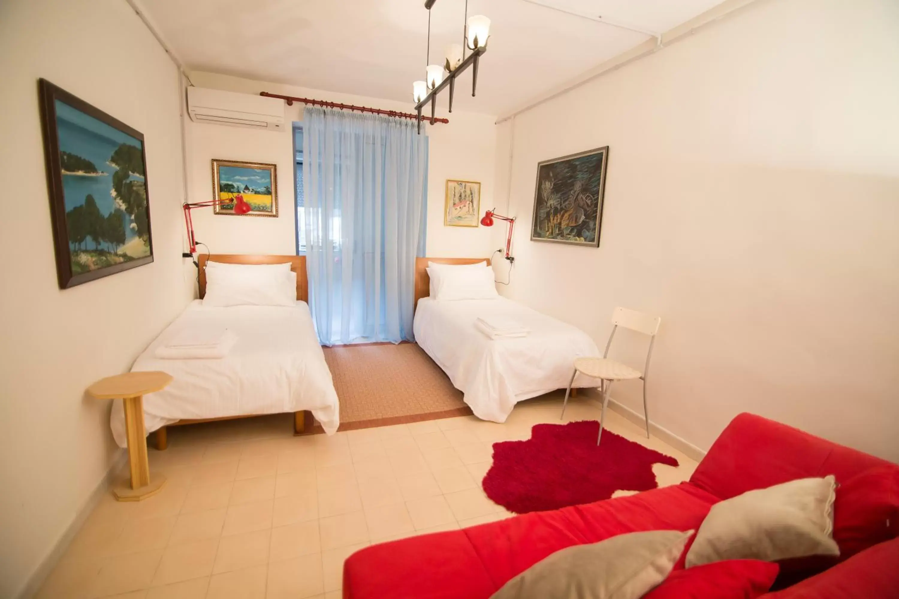 Double Room with Extra Bed in B&B Artistic Tirana Double Room with Extra Bed in B&B Artistic Tirana