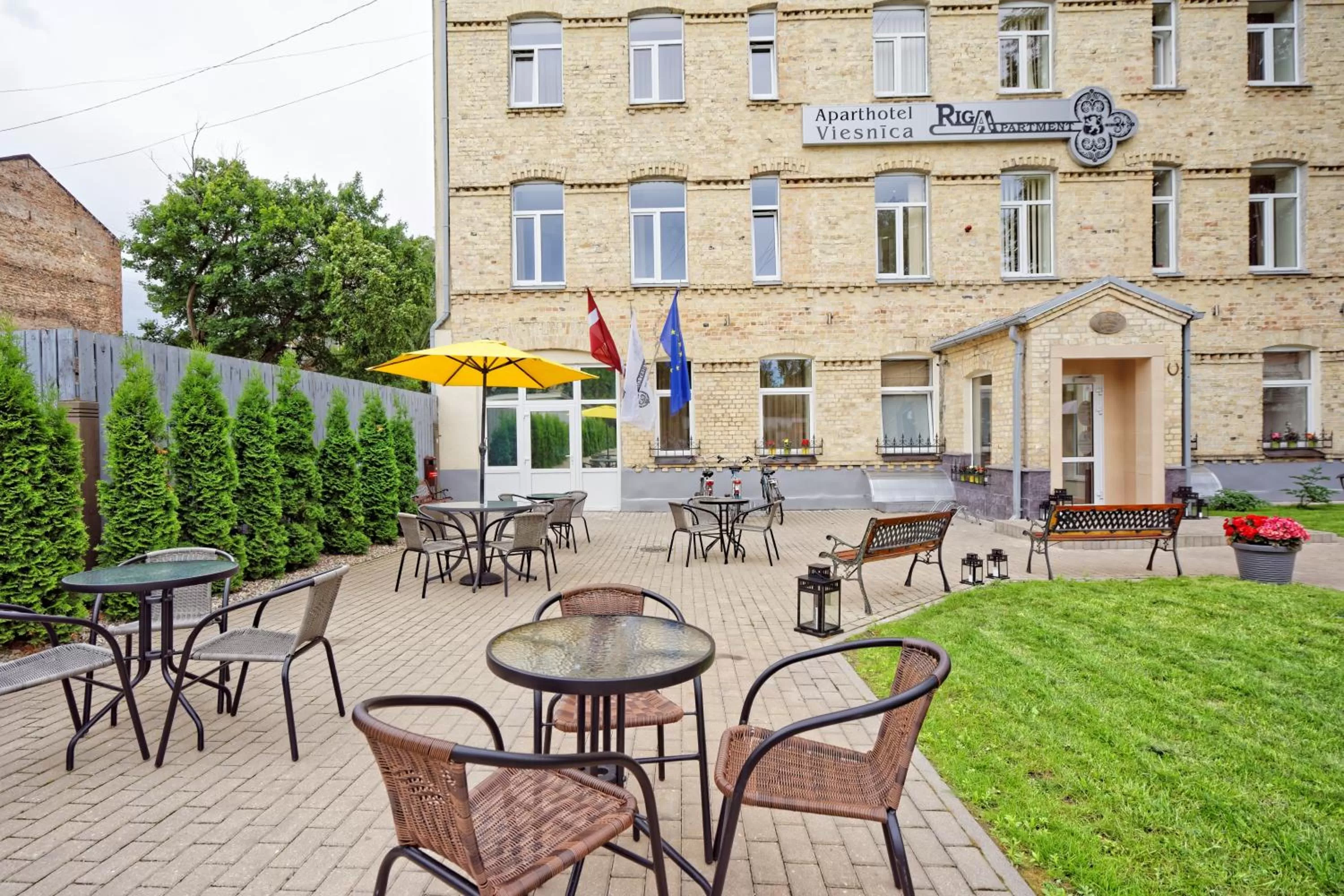 Property building in RIGAAPARTMENT SONADA Self-Service Aparthotel - Private Parking