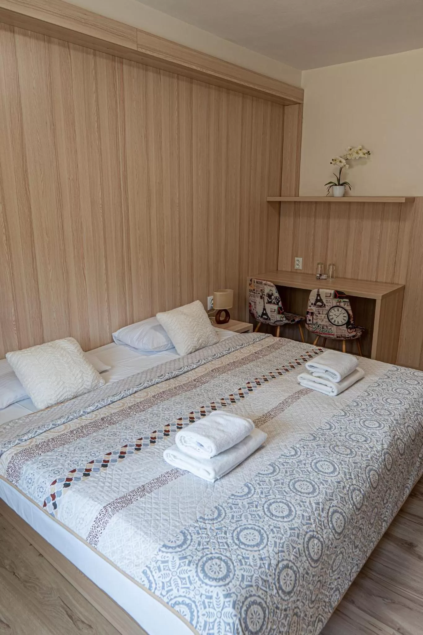 Bedroom, Bed in Hotel Garni