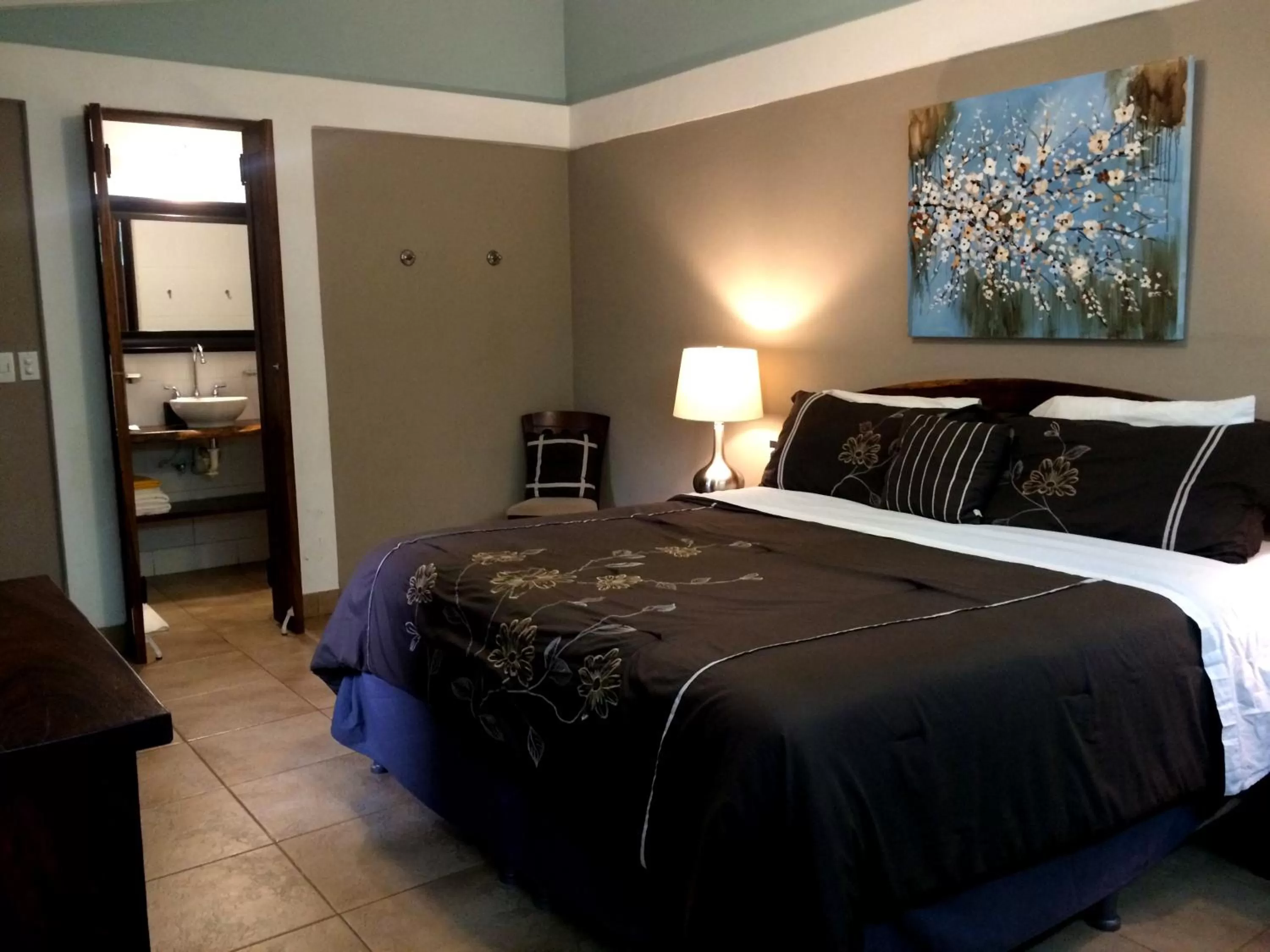 Bathroom, Bed in Xalli Beach Hotel