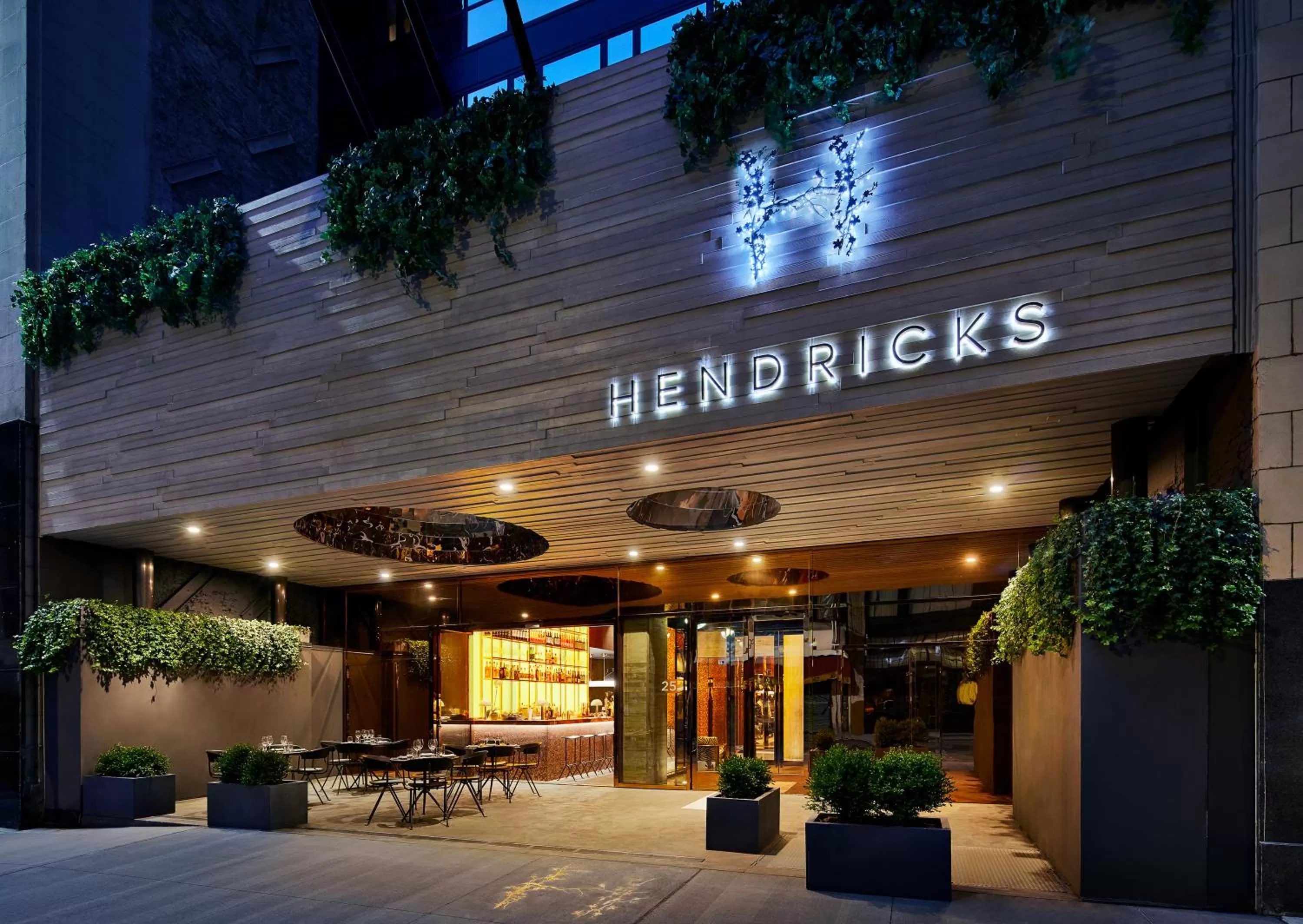 Property building in Hotel Hendricks