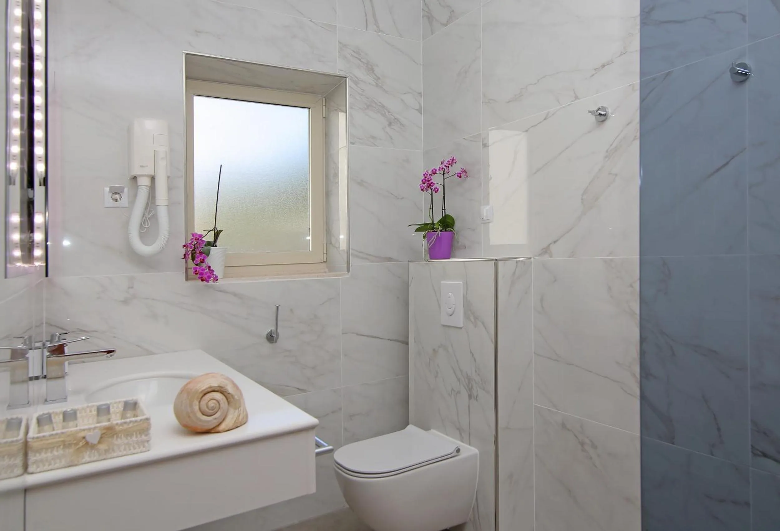 Bathroom in Villa Antea Apartments with Free Parking