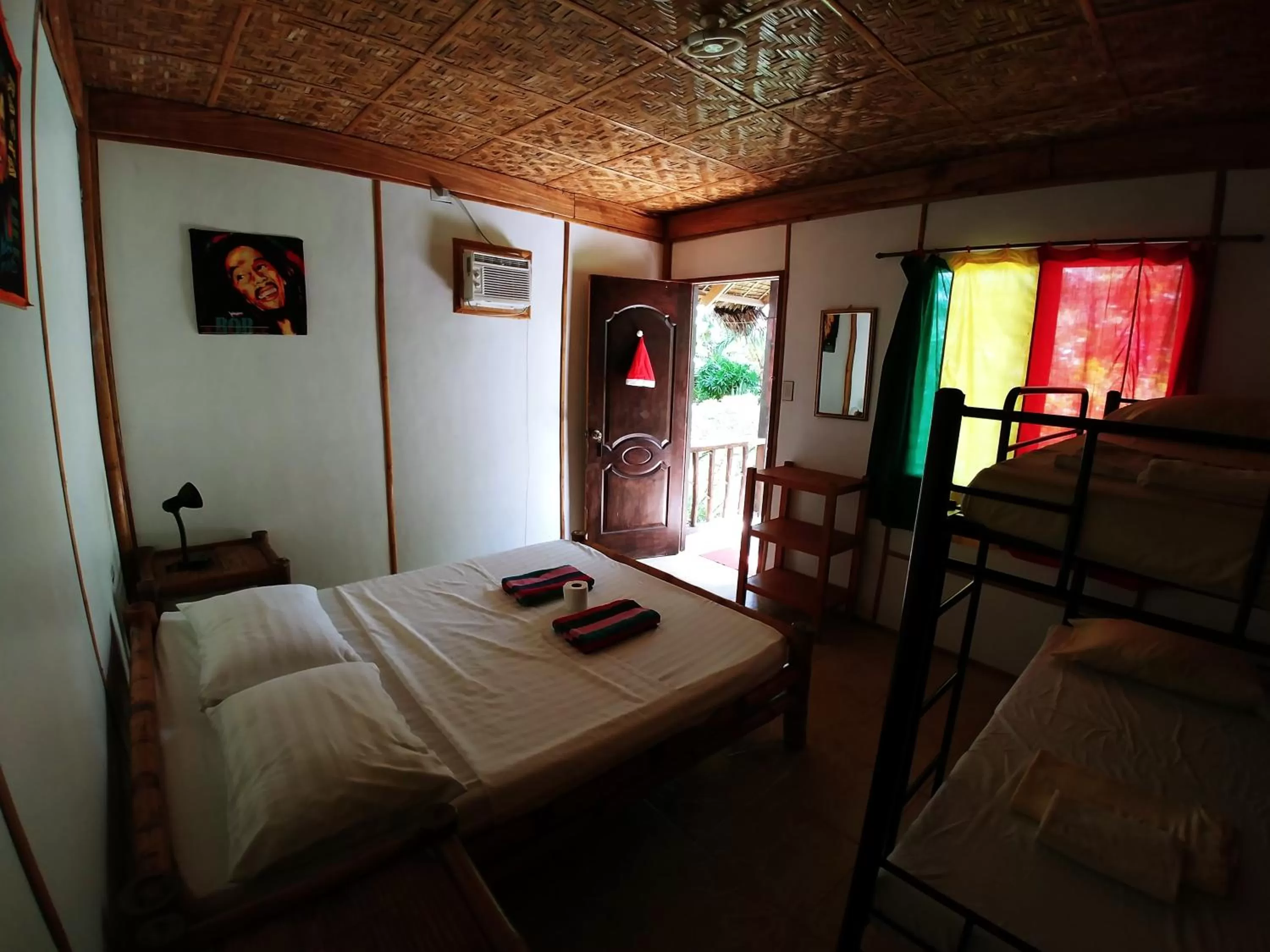 Bed in Reggae Guesthouse