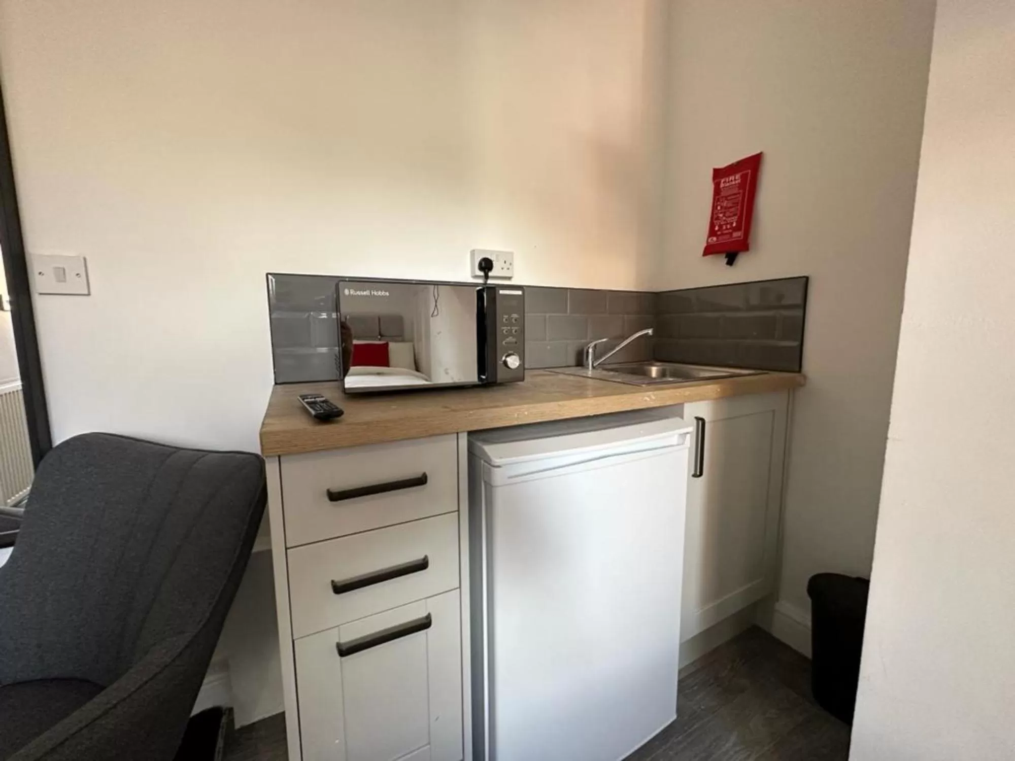 Kitchen/Kitchenette in The Fishpond - Premier Nottingham Studios