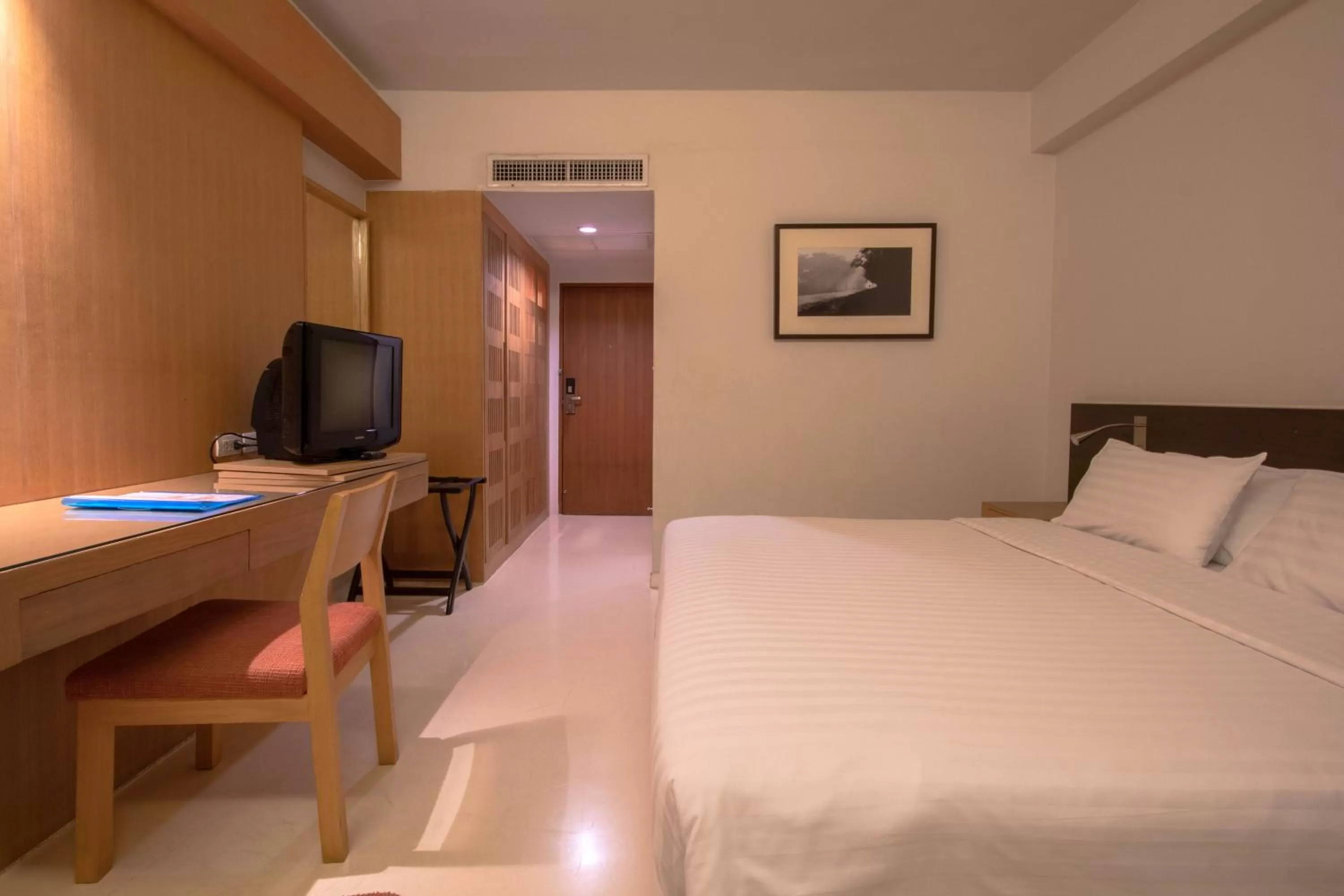 Bed in The Residence Rajtaevee Hotel