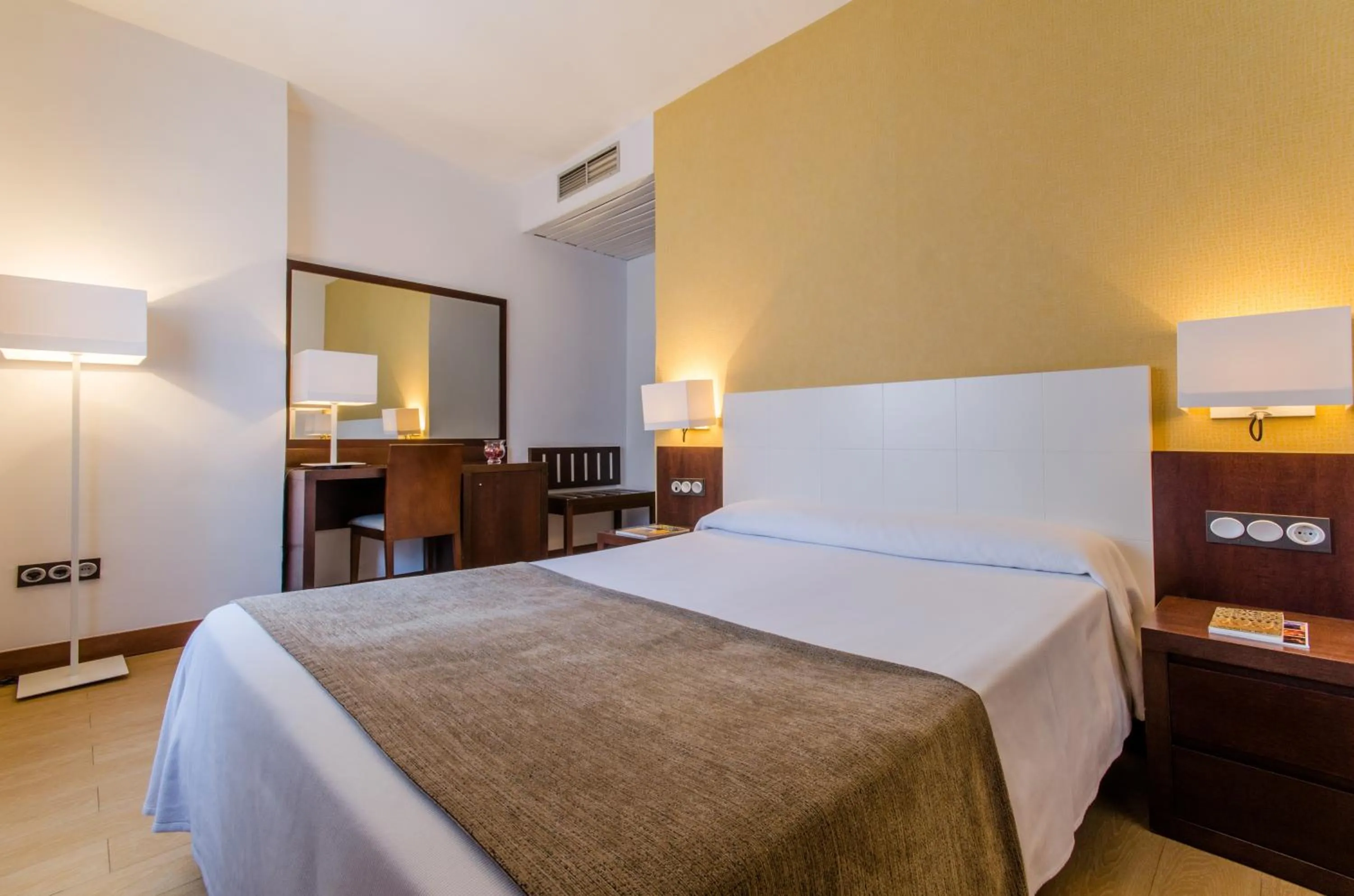 Bedroom, Bed in Don Juan