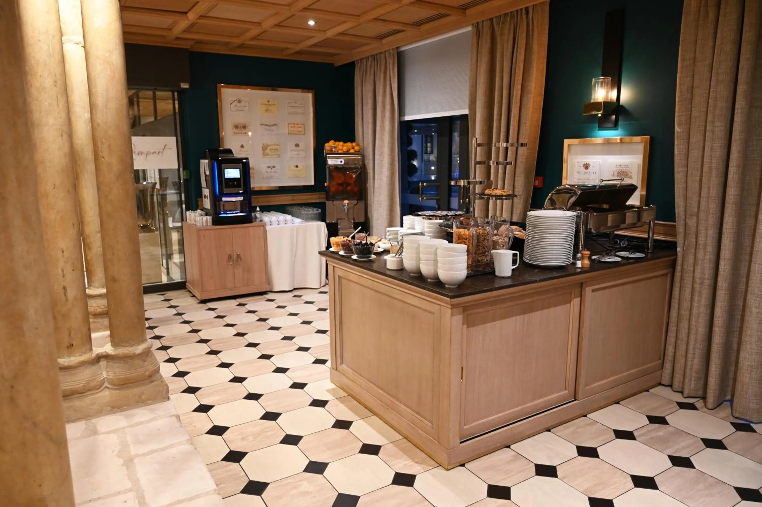 Food in Hôtel Le Rempart