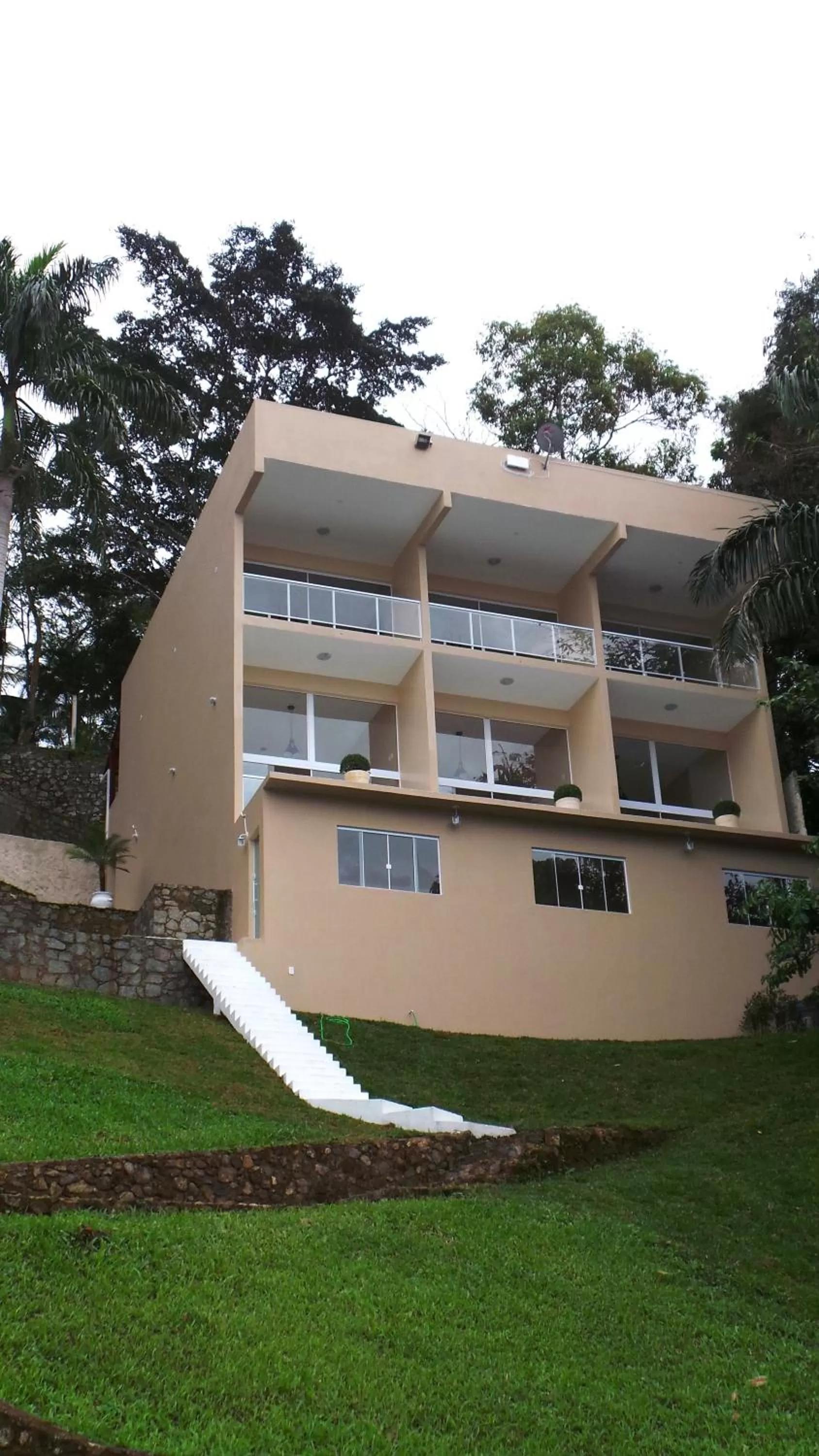 Facade/entrance, Property Building in Ocean Green Flats