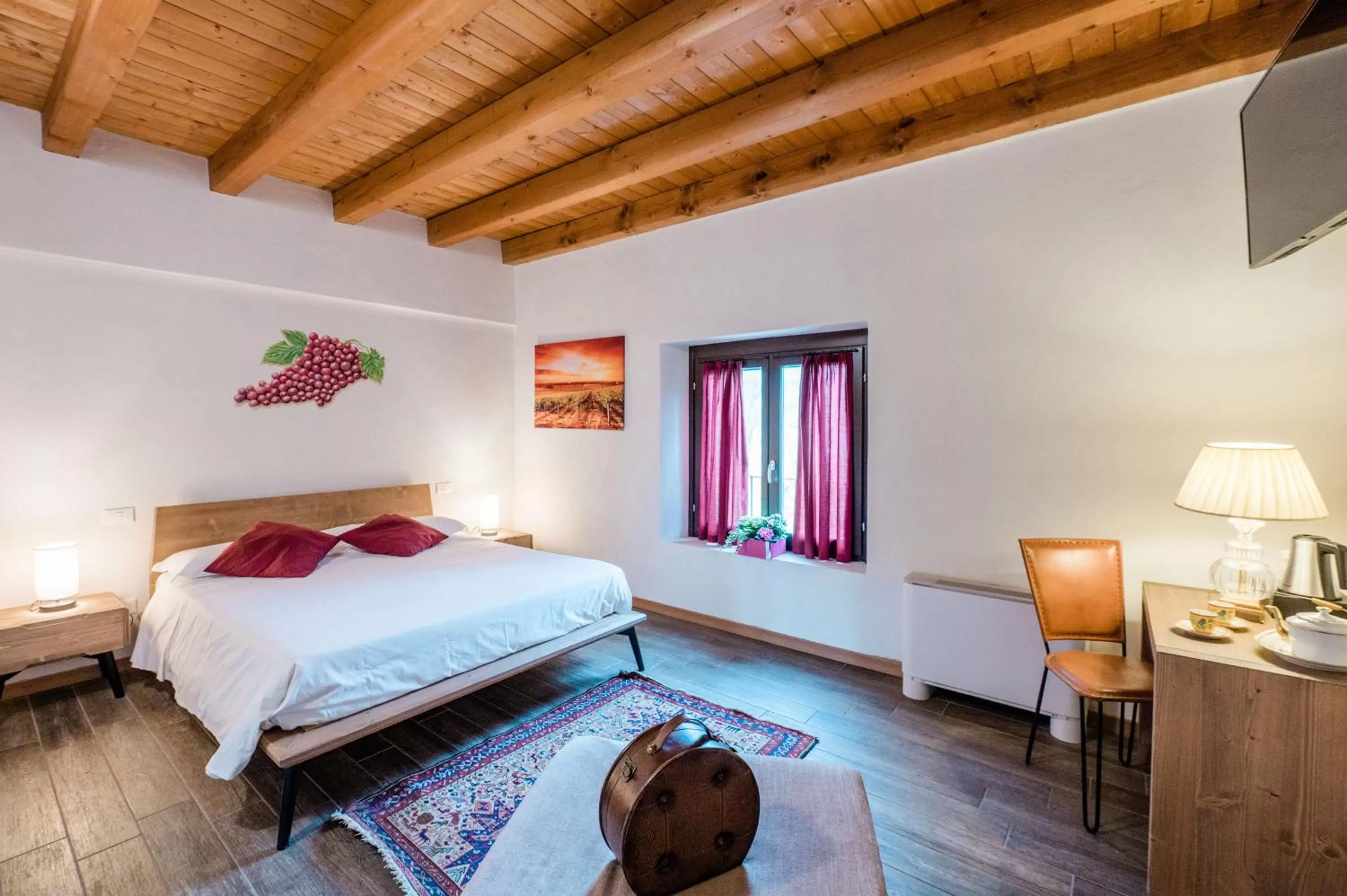 Photo of the whole room, Bed in SMART San Martino