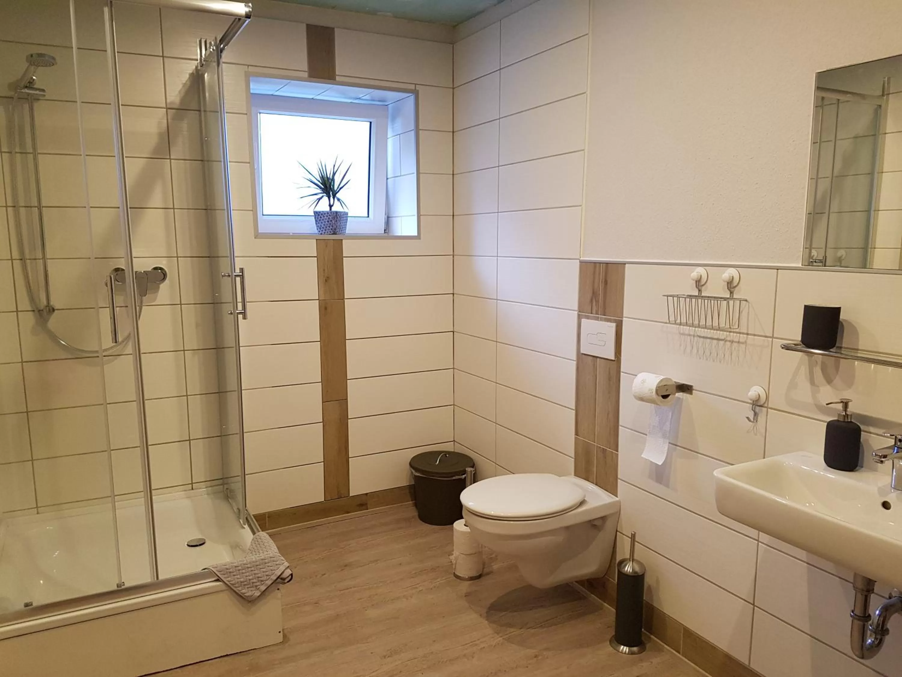 Bathroom in Landgasthof Schänzer