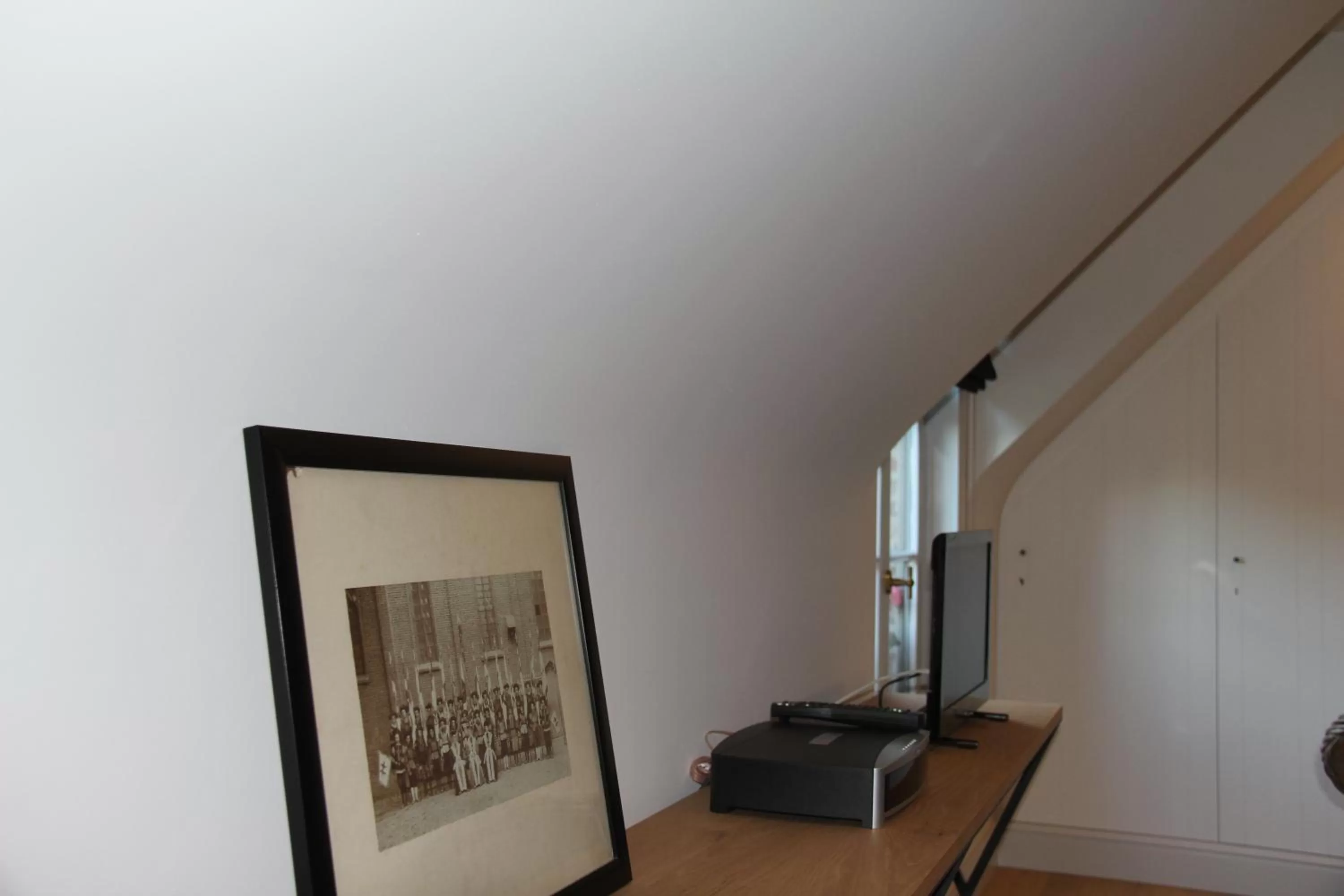 TV/Entertainment Center in Guesthouse Villa Vauban