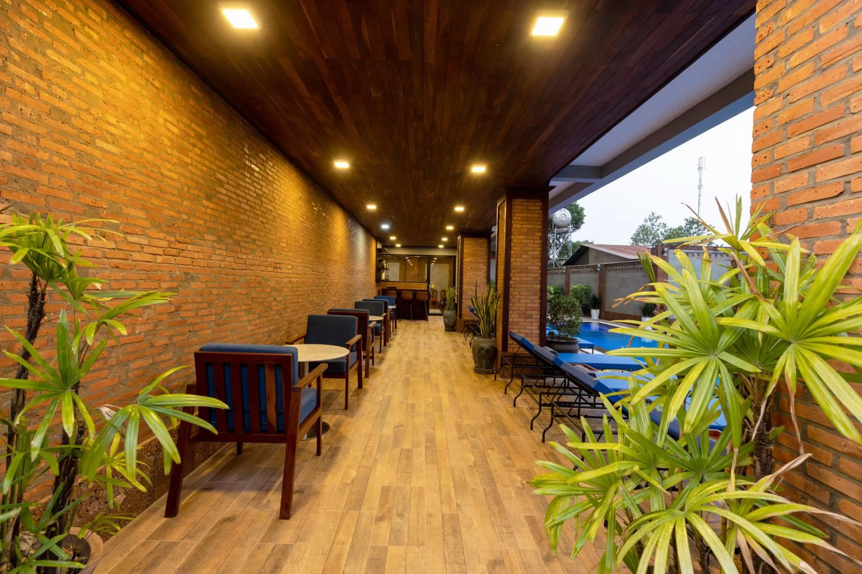 Restaurant/places to eat in Blanc Smith Hotel