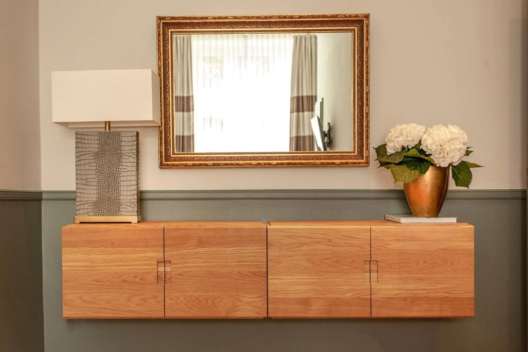 TV and multimedia in Hotel Elba am Kurfürstendamm - Design Chambers