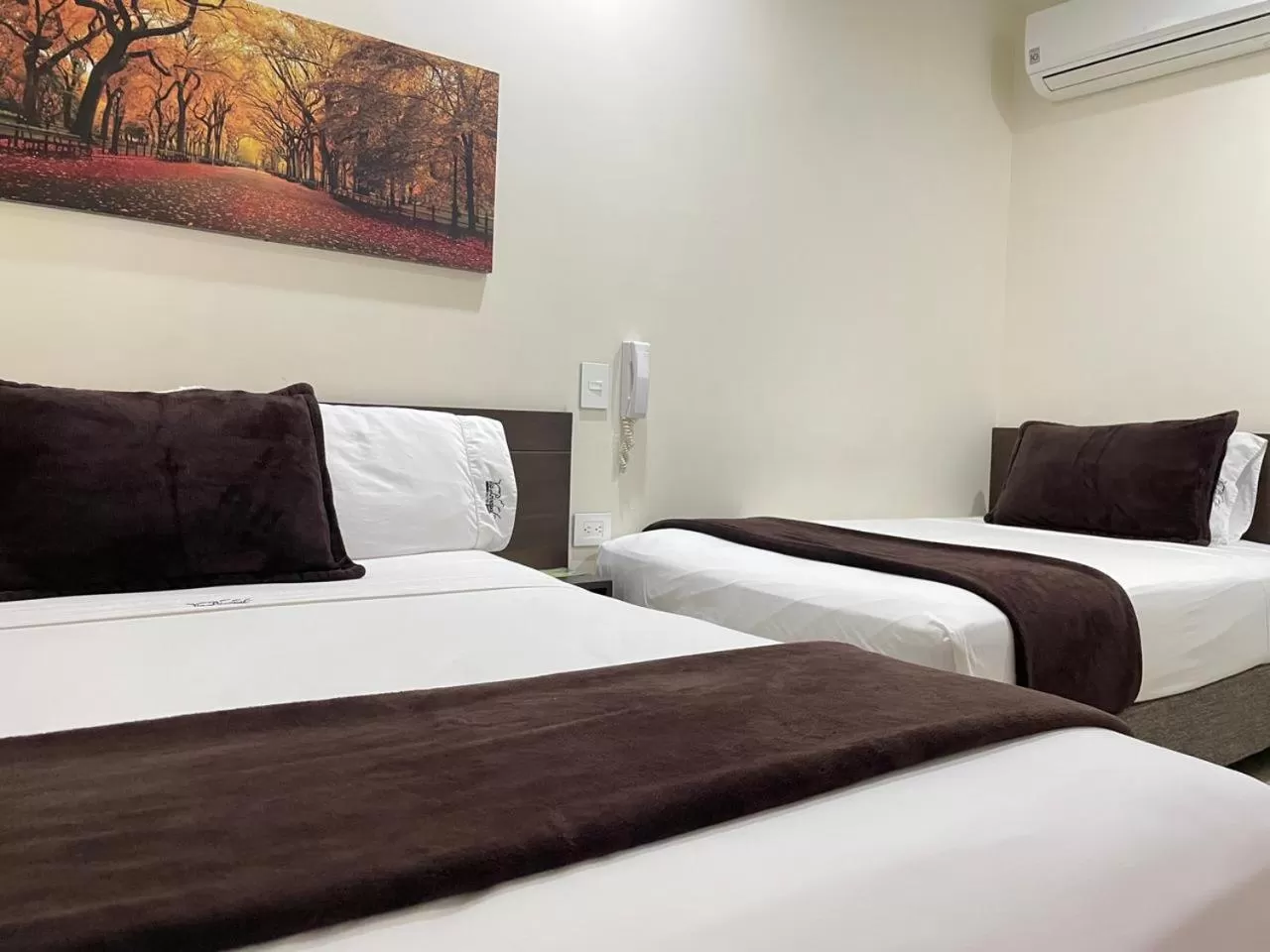 Bedroom, Bed in Hotel Via Principal I