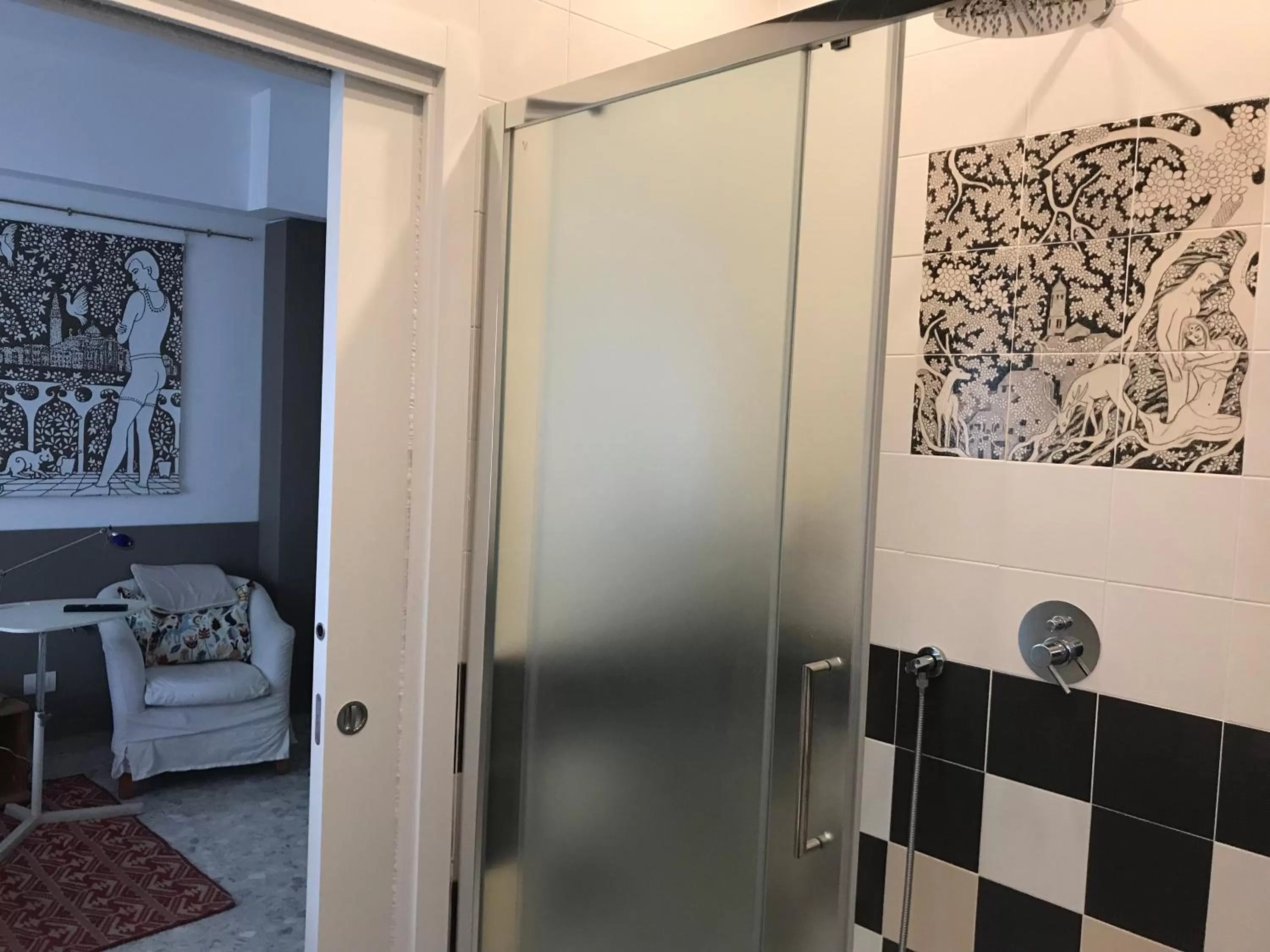 Shower in Il ramo d'oro