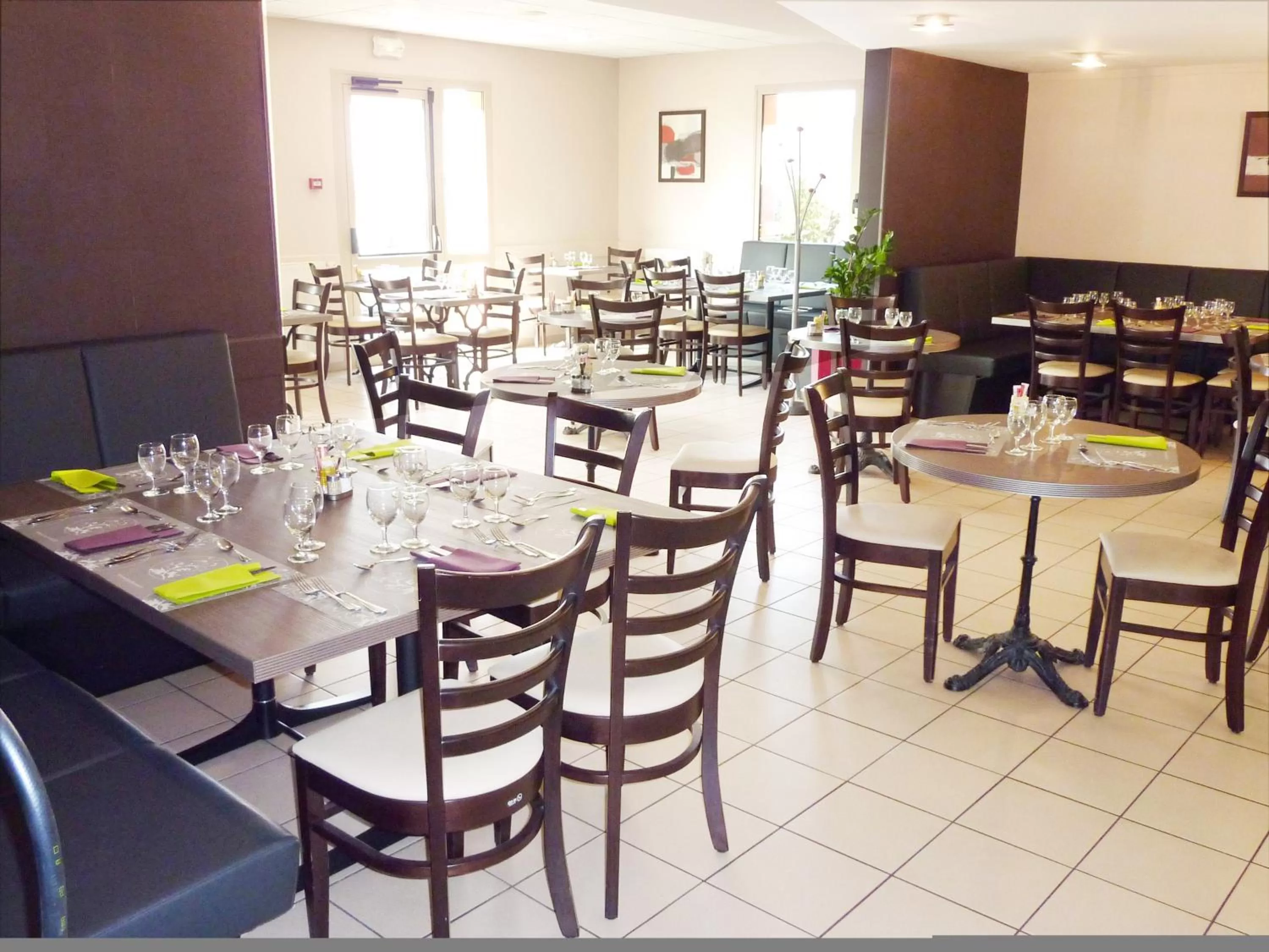 Restaurant/places to eat in Brit Hotel Reims La Pompelle