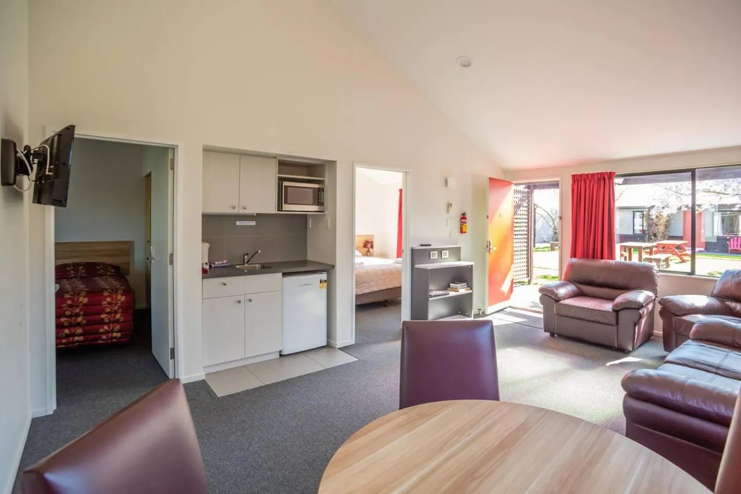 Kitchen or kitchenette in Christchurch Park Motel