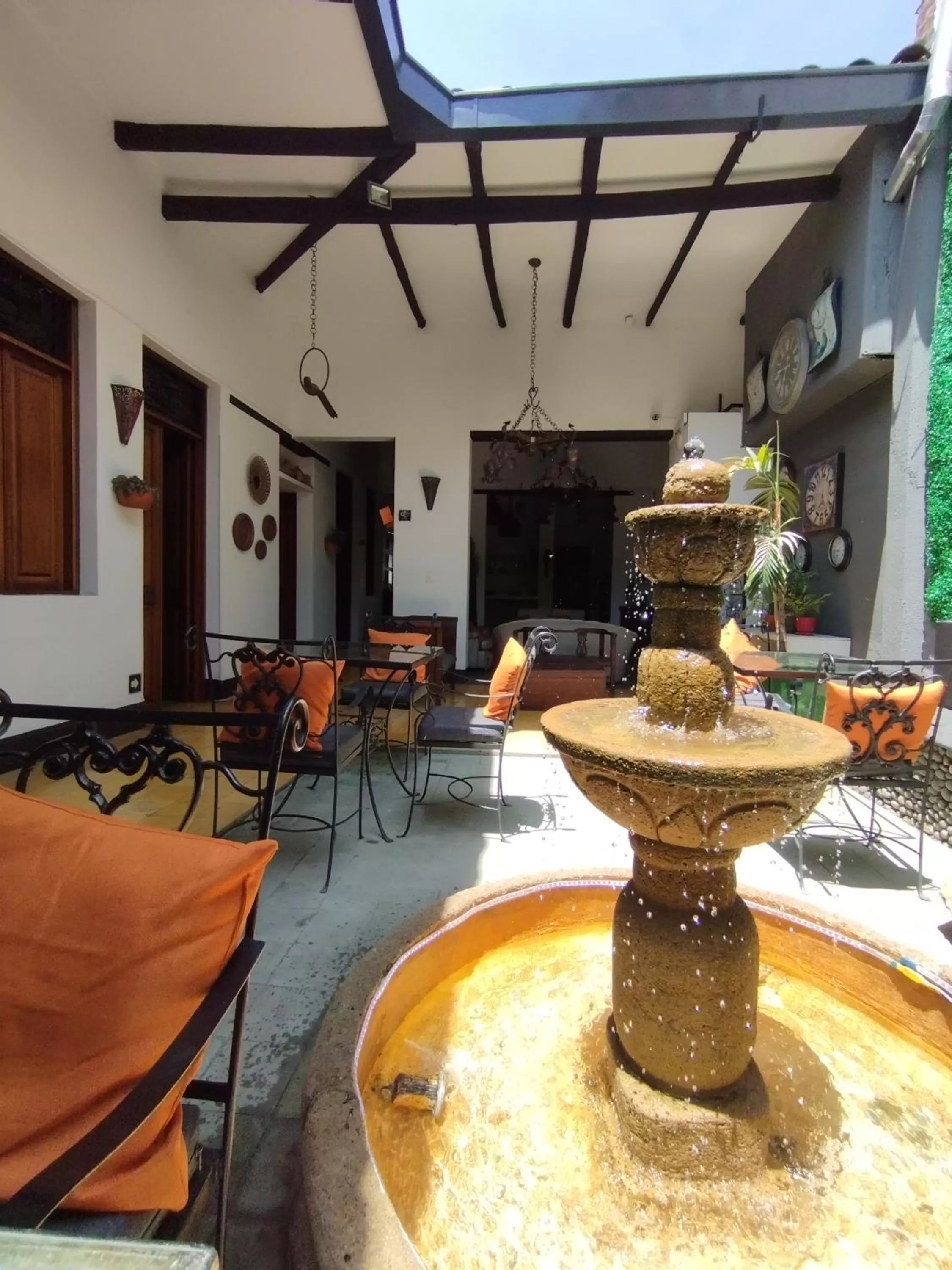 Restaurant/Places to Eat in Boutique Portón De Granada