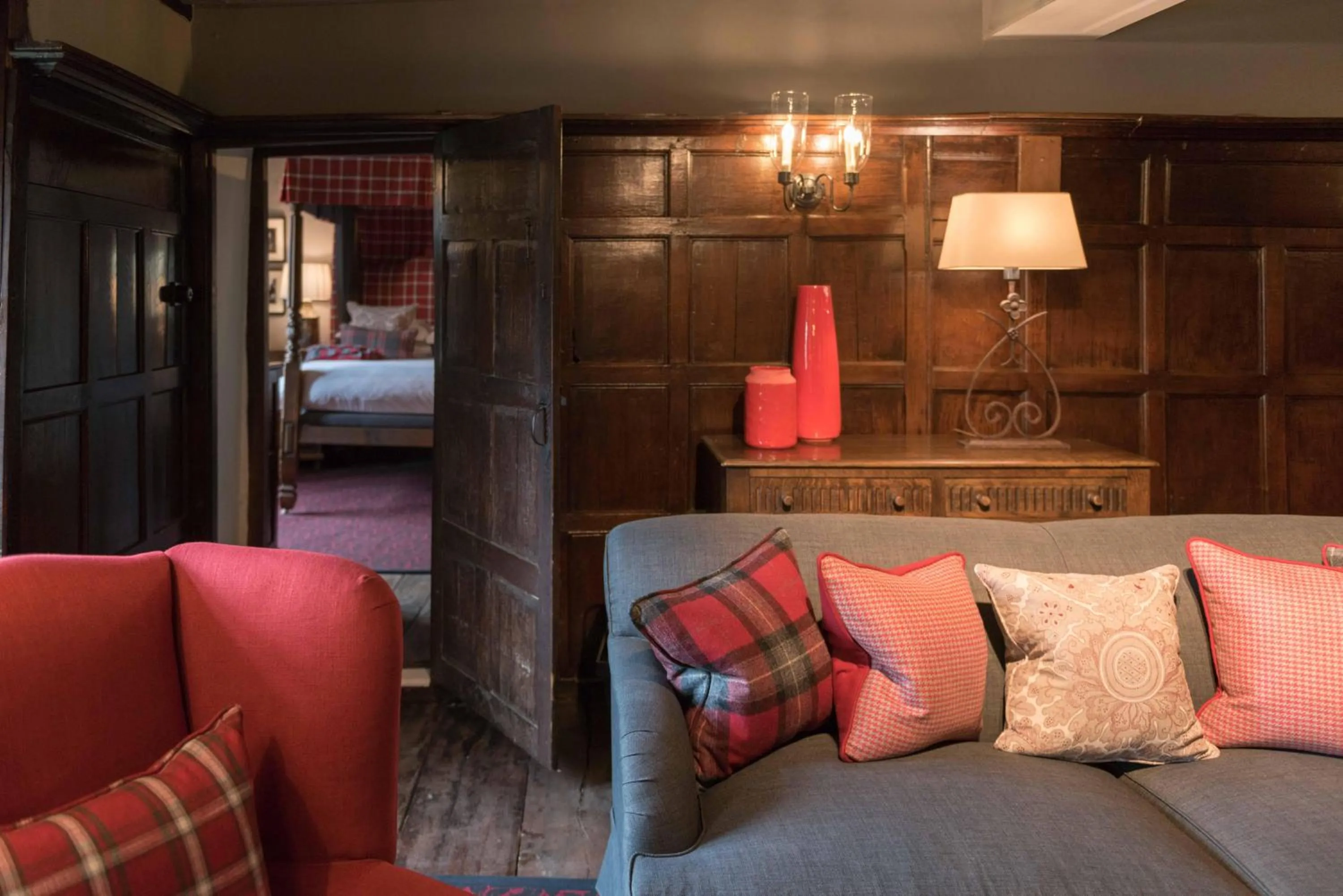 Living room, Bed in The Lygon Arms - an Iconic Luxury Hotel