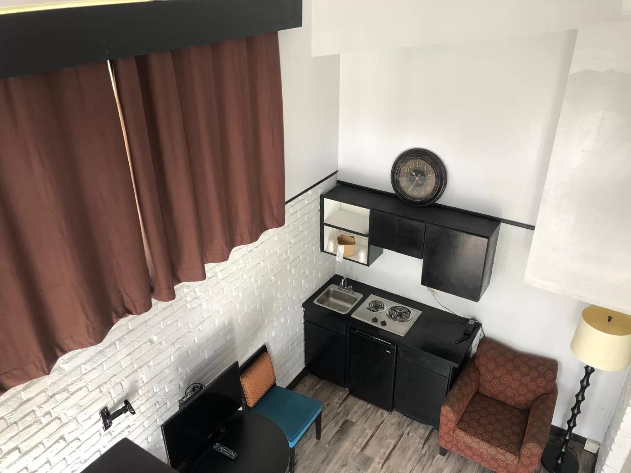 Living room in Tarpon Inn