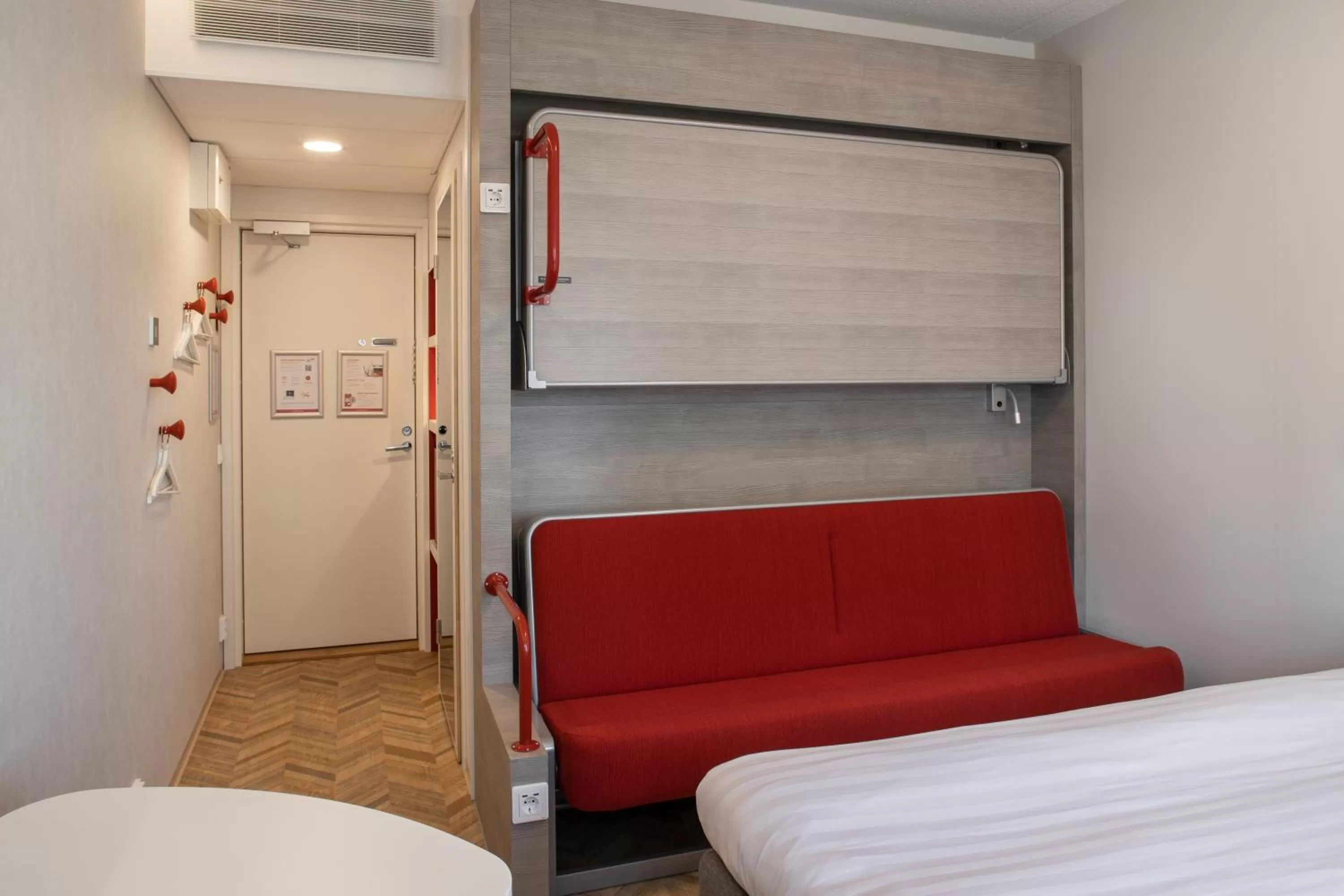 bunk bed, Bed in Omena Hotel Vaasa Espen