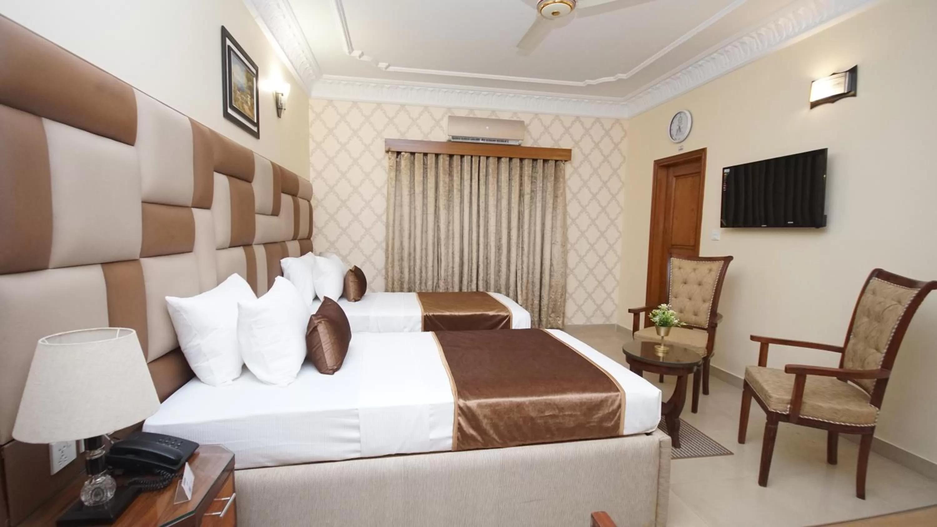 Bed in World Inn Karachi