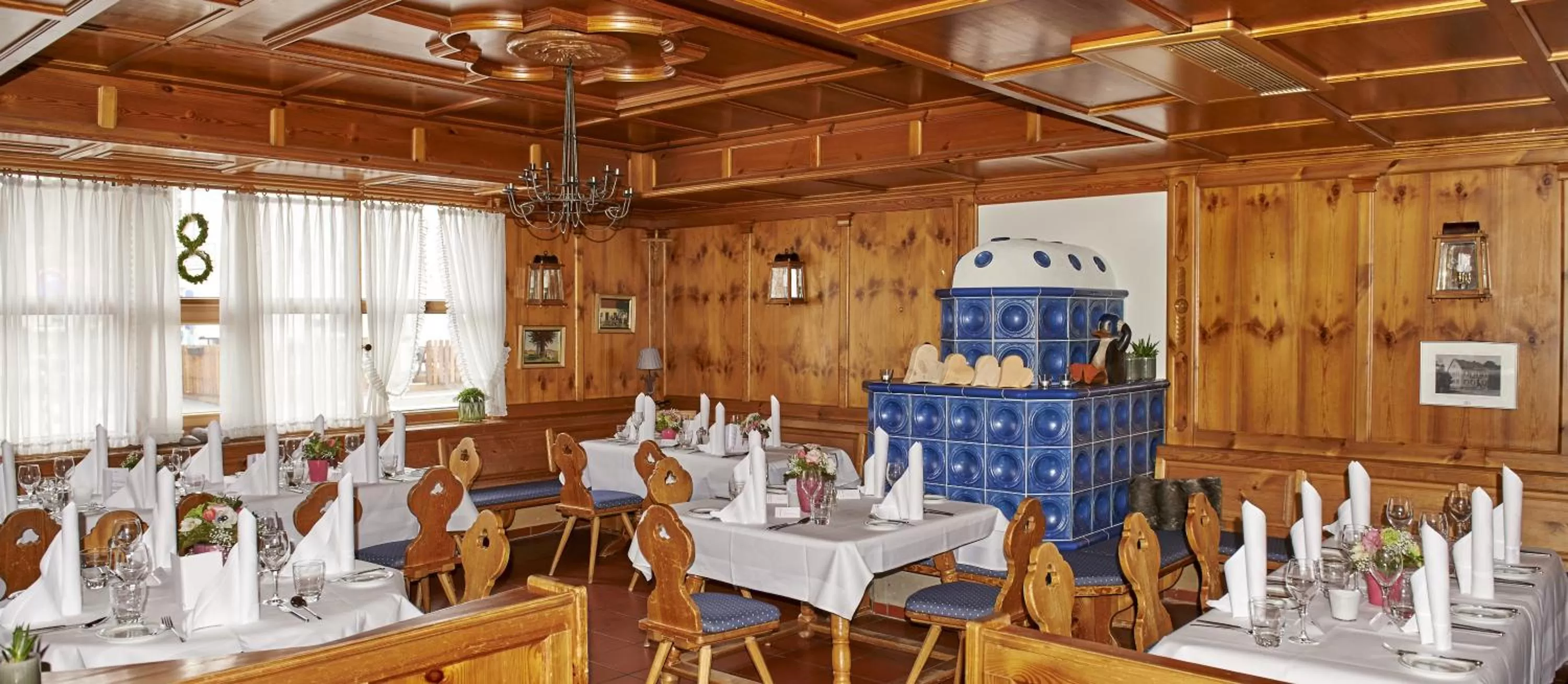 Restaurant/places to eat in Hotel Feyrer