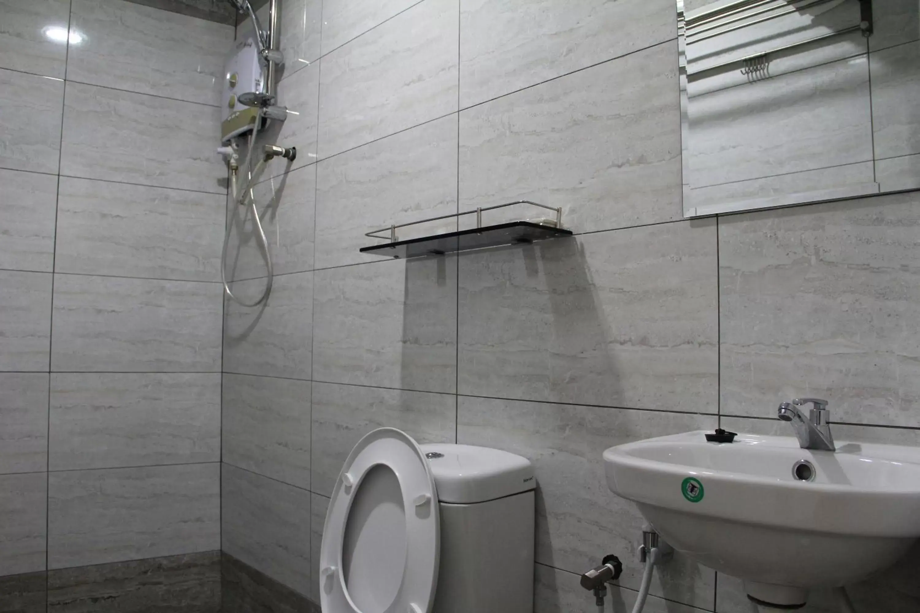 Deluxe Queen Room in Big Apple Hotel Deluxe Queen Room in Big Apple Hotel