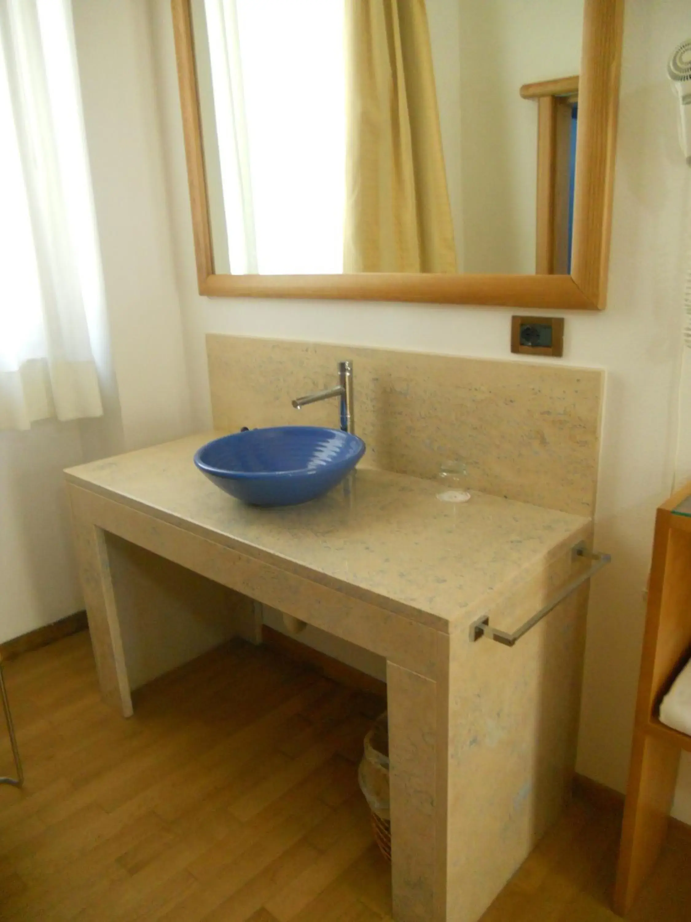 Economy Double Room - Annex in Hotel Terminal - Caroli Hotels Economy Double Room - Annex in Hotel Terminal - Caroli Hotels