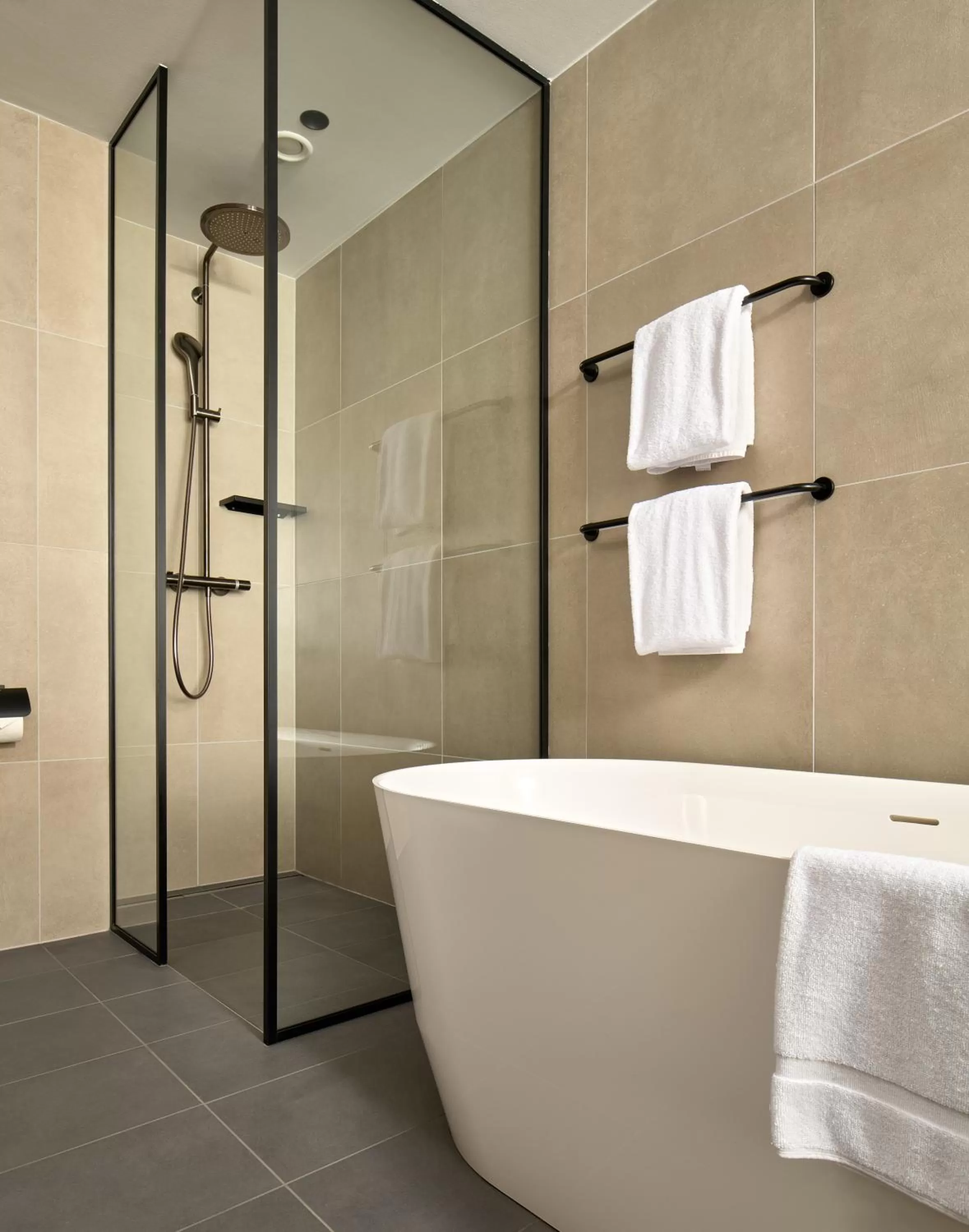 Shower in Hotel Ambasador