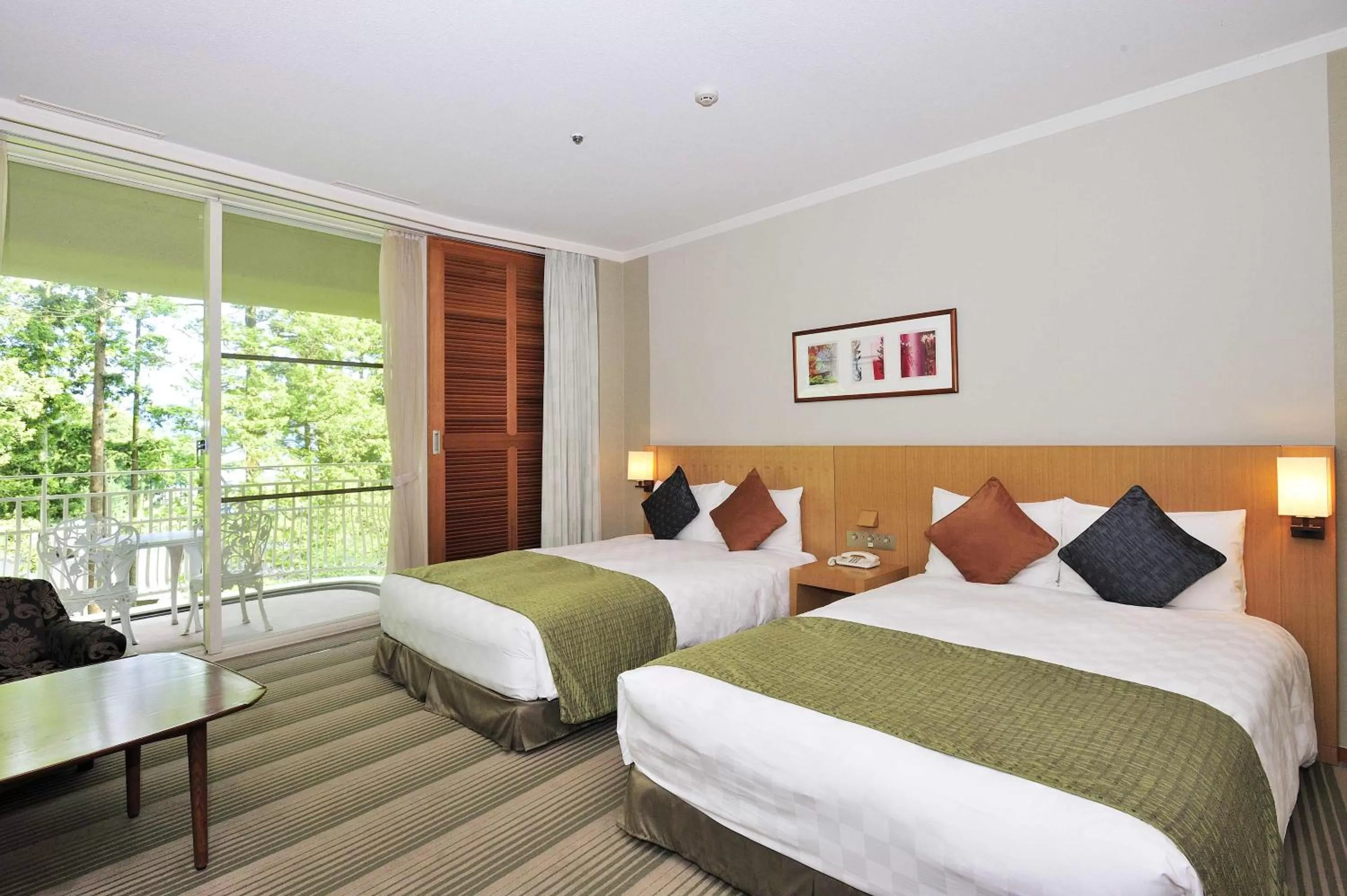 Photo of the whole room, Bed in The Prince Hakone Lake Ashinoko