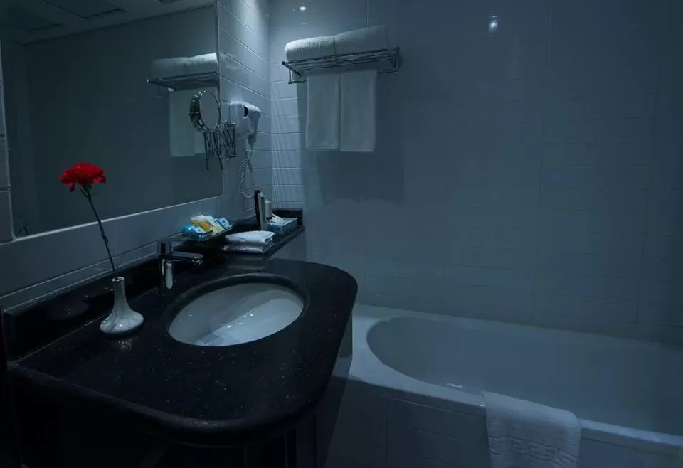 Kuwait Continental Hotel