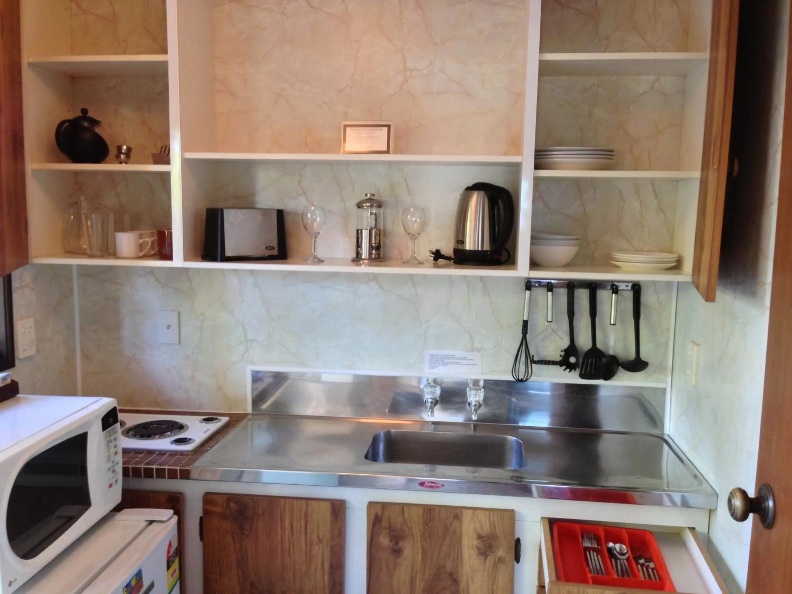 Kitchen or kitchenette in Bay Sands Seafront Studios