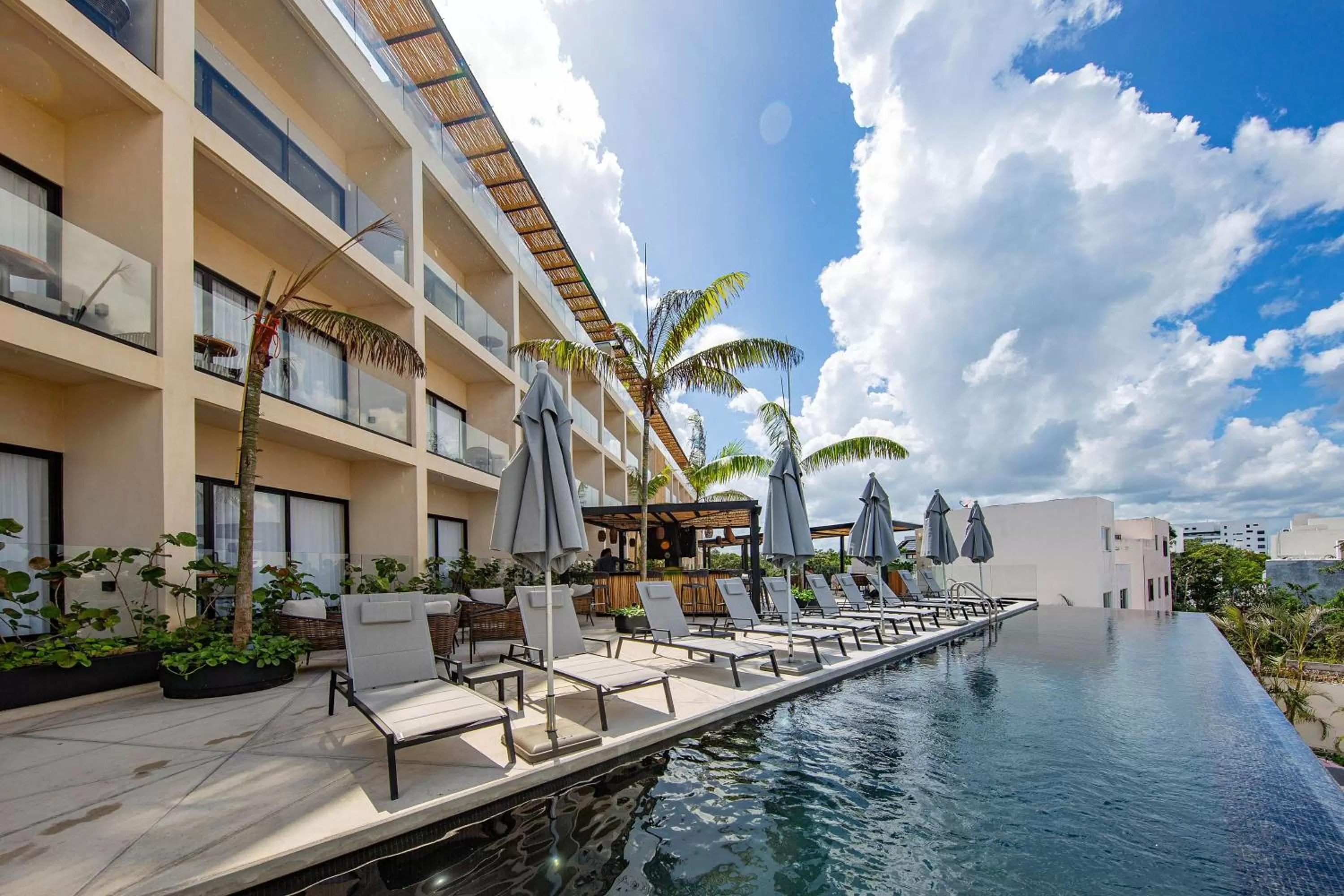 Property building in Hive Cancun by G Hotels