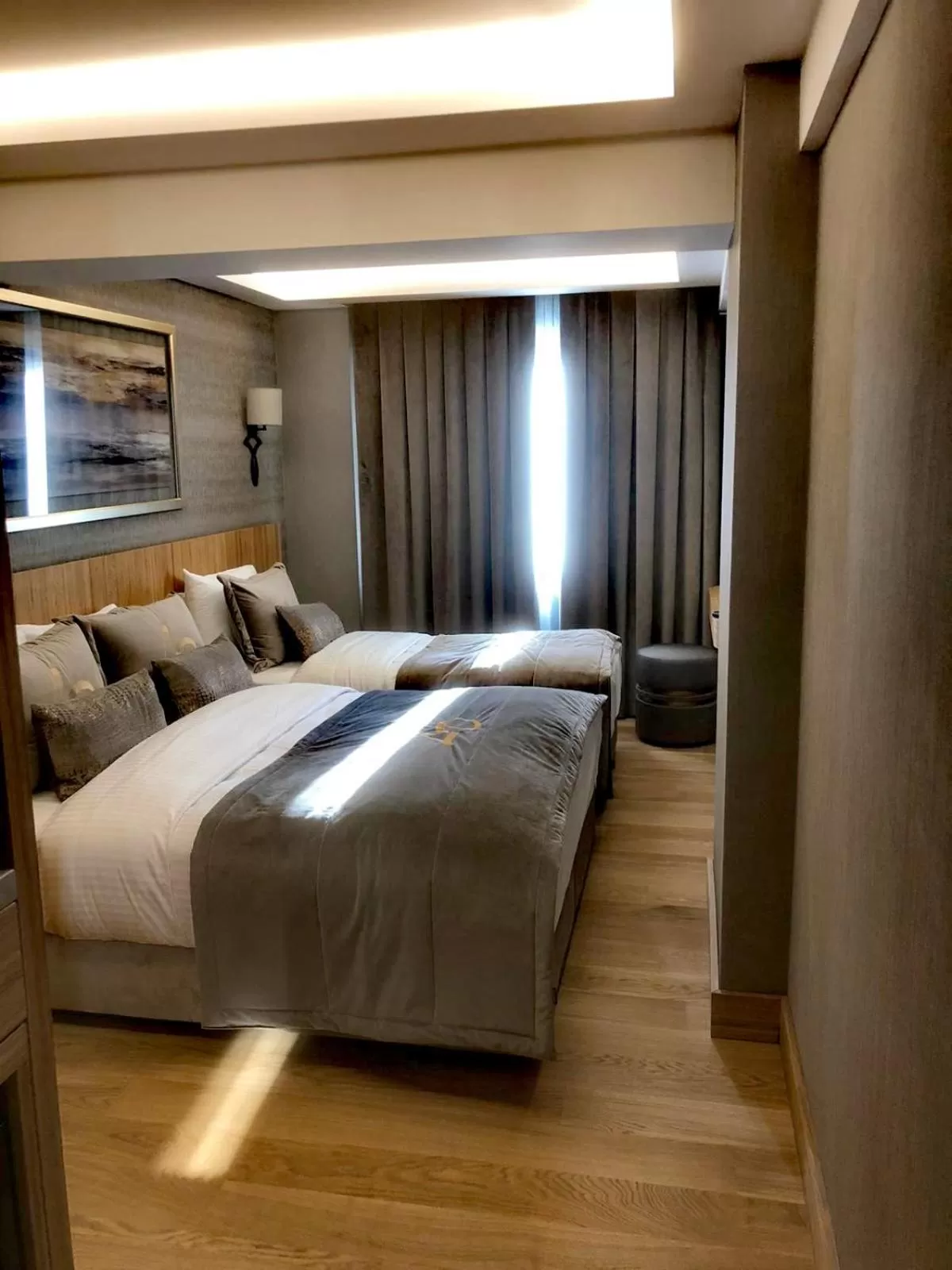 Photo of the whole room, Bed in Lady Diana Hotel