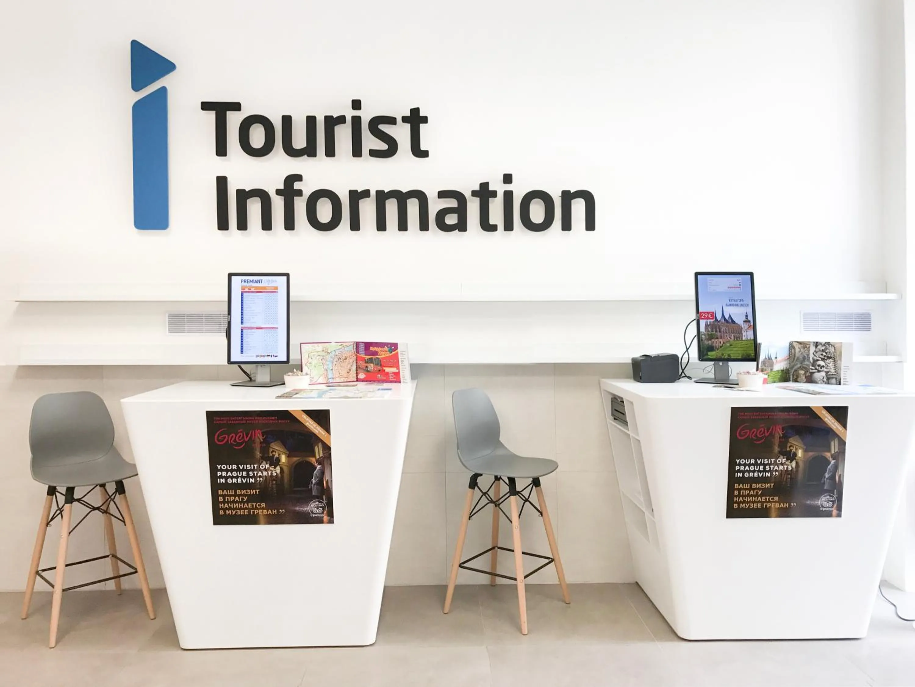 Staff in Royal Court Legerova