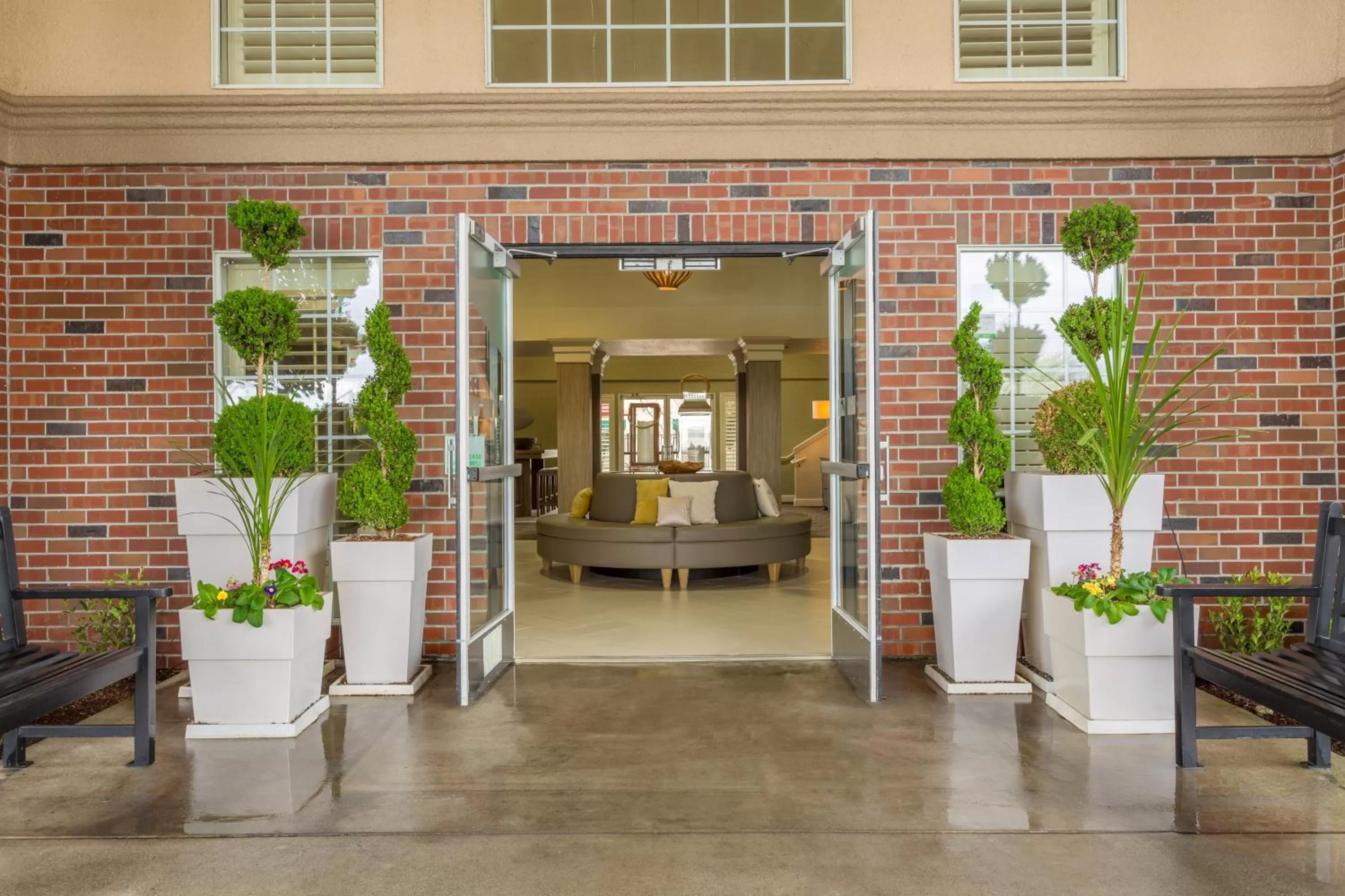 Property building in Holiday Inn Auburn by IHG