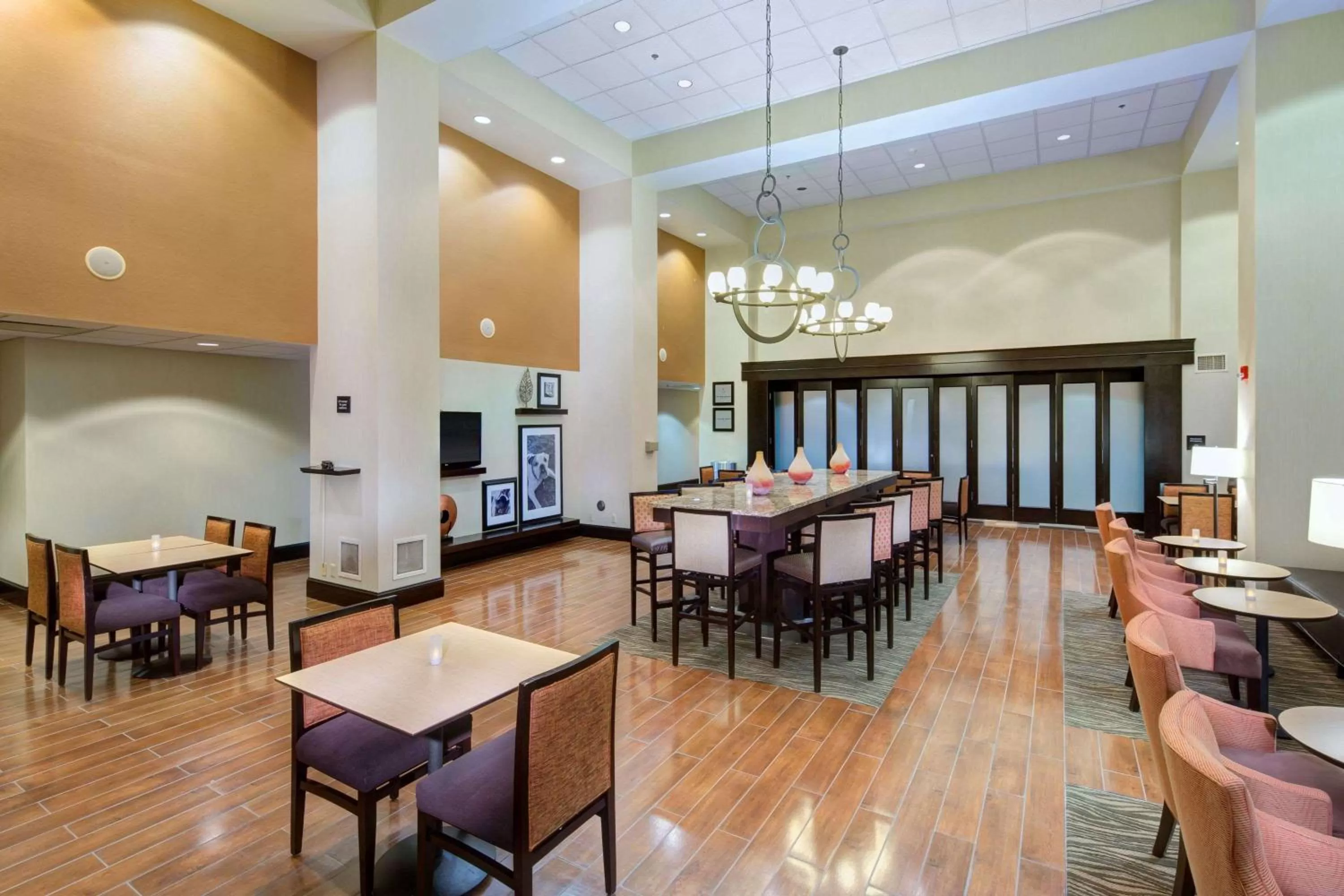 Restaurant/places to eat in Hampton Inn & Suites Augusta West