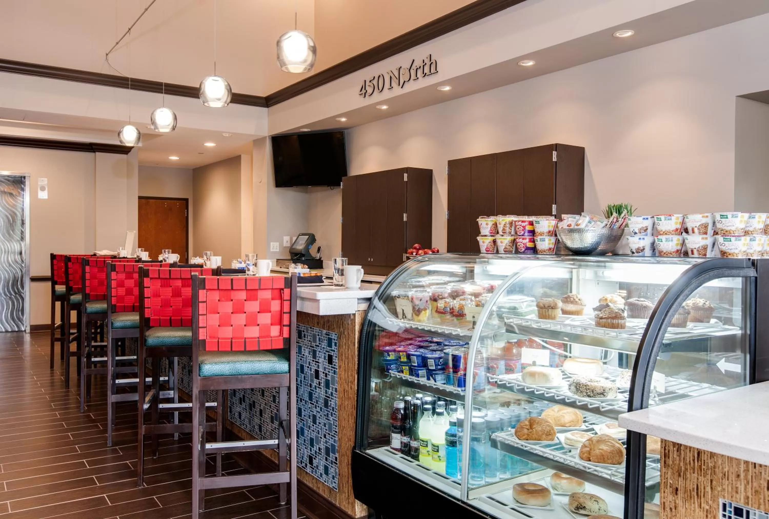 Coffee/tea facilities in Hotel Indigo Chicago - Vernon Hills by IHG